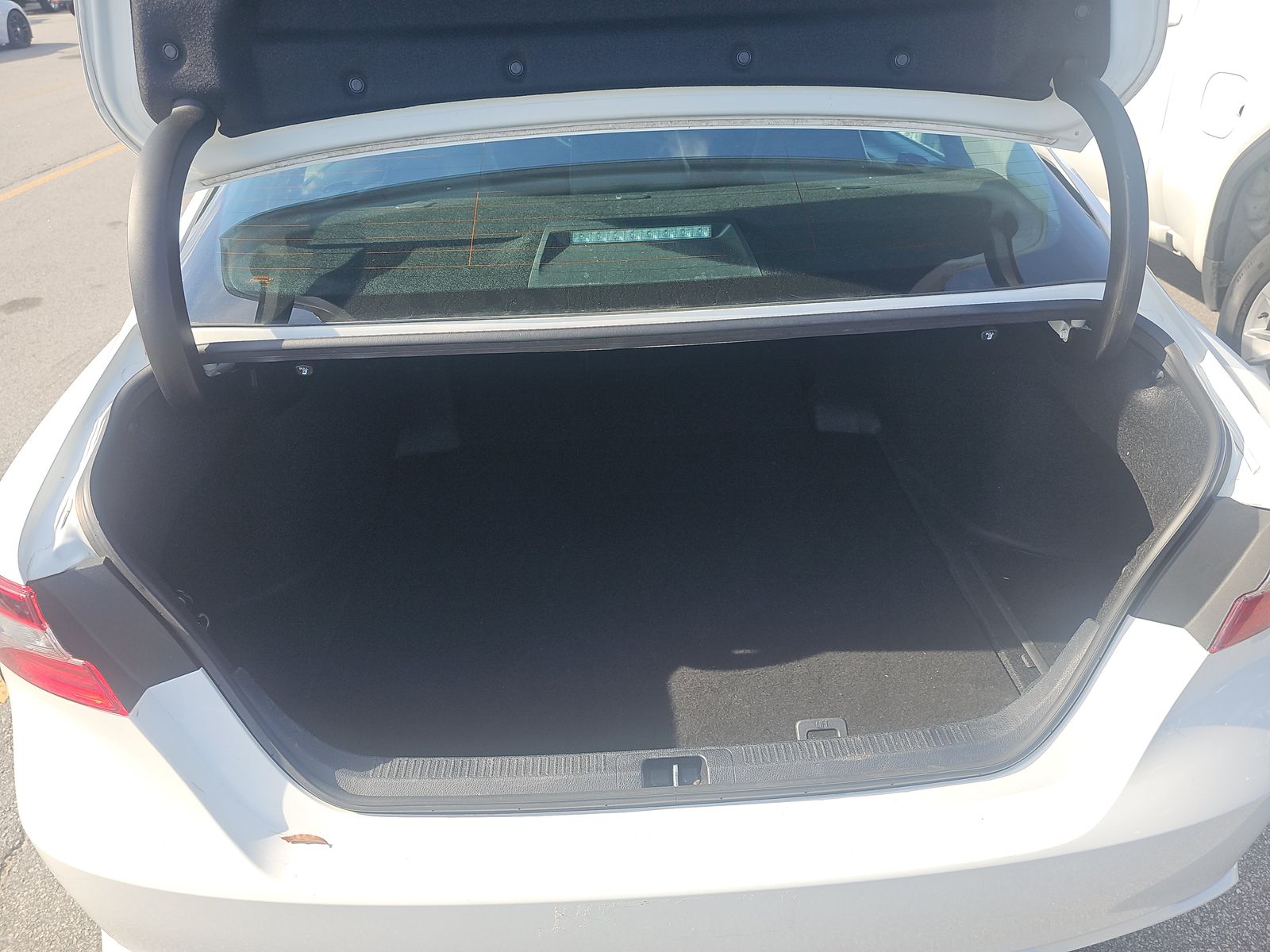 2022 Toyota Camry Hybrid Nightshade FWD