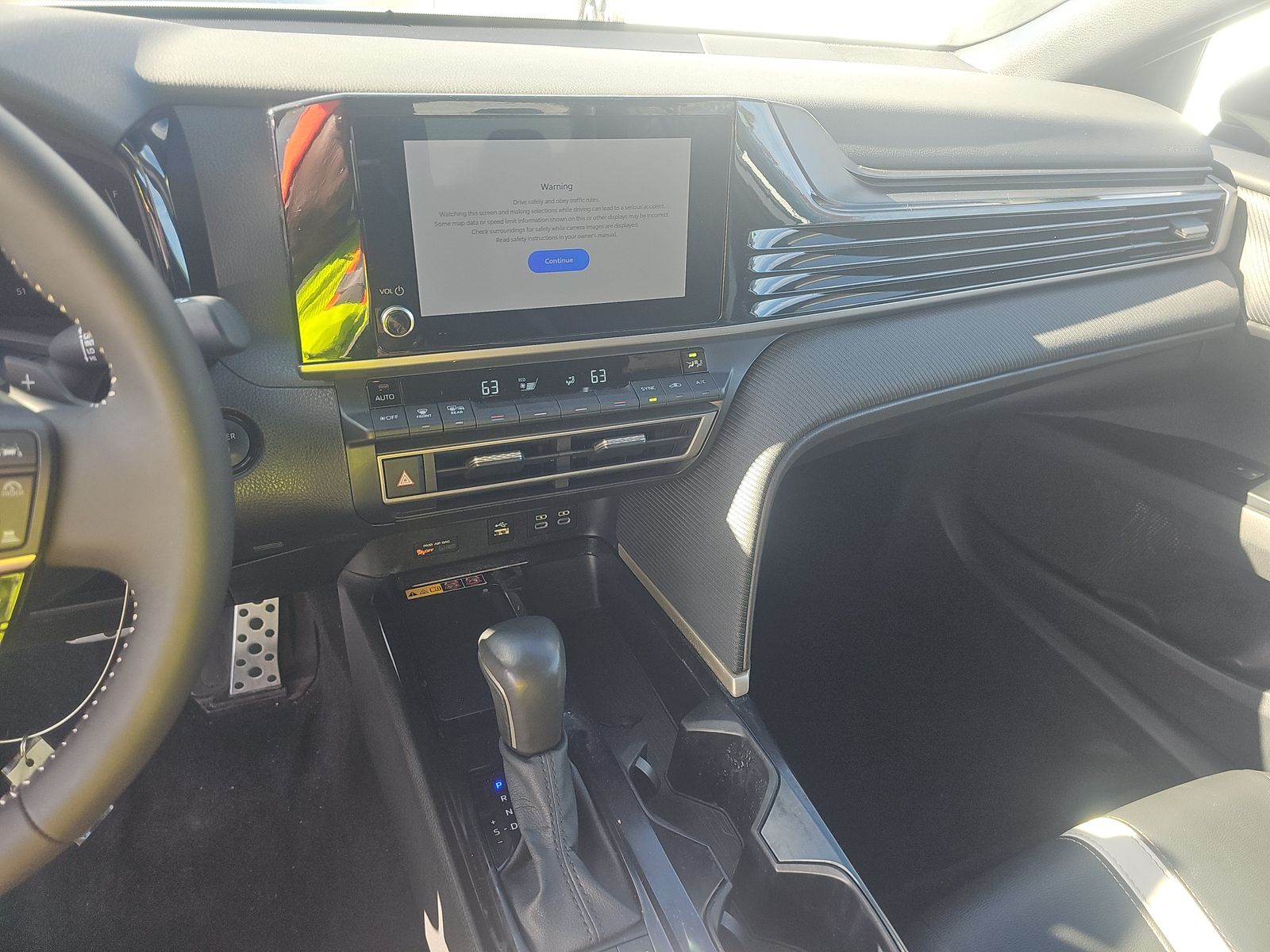 2025 Toyota Camry SE FWD