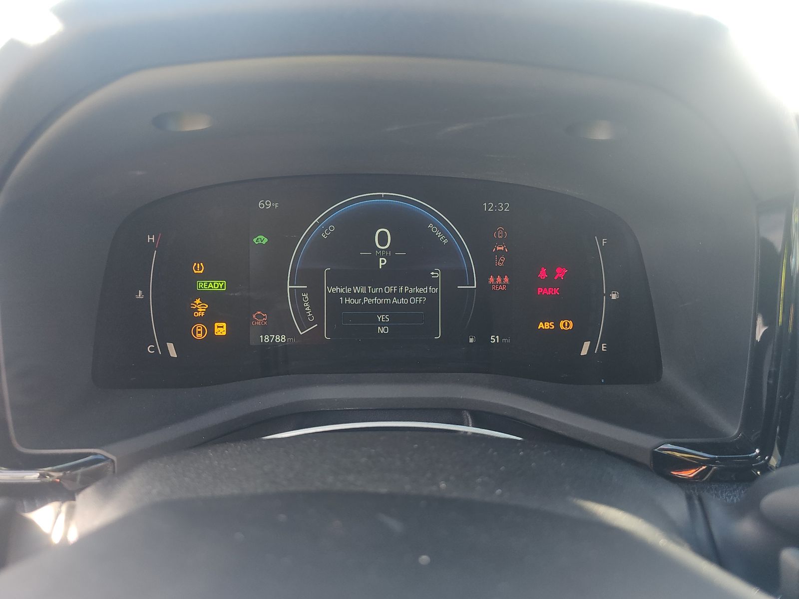 2025 Toyota Camry SE FWD