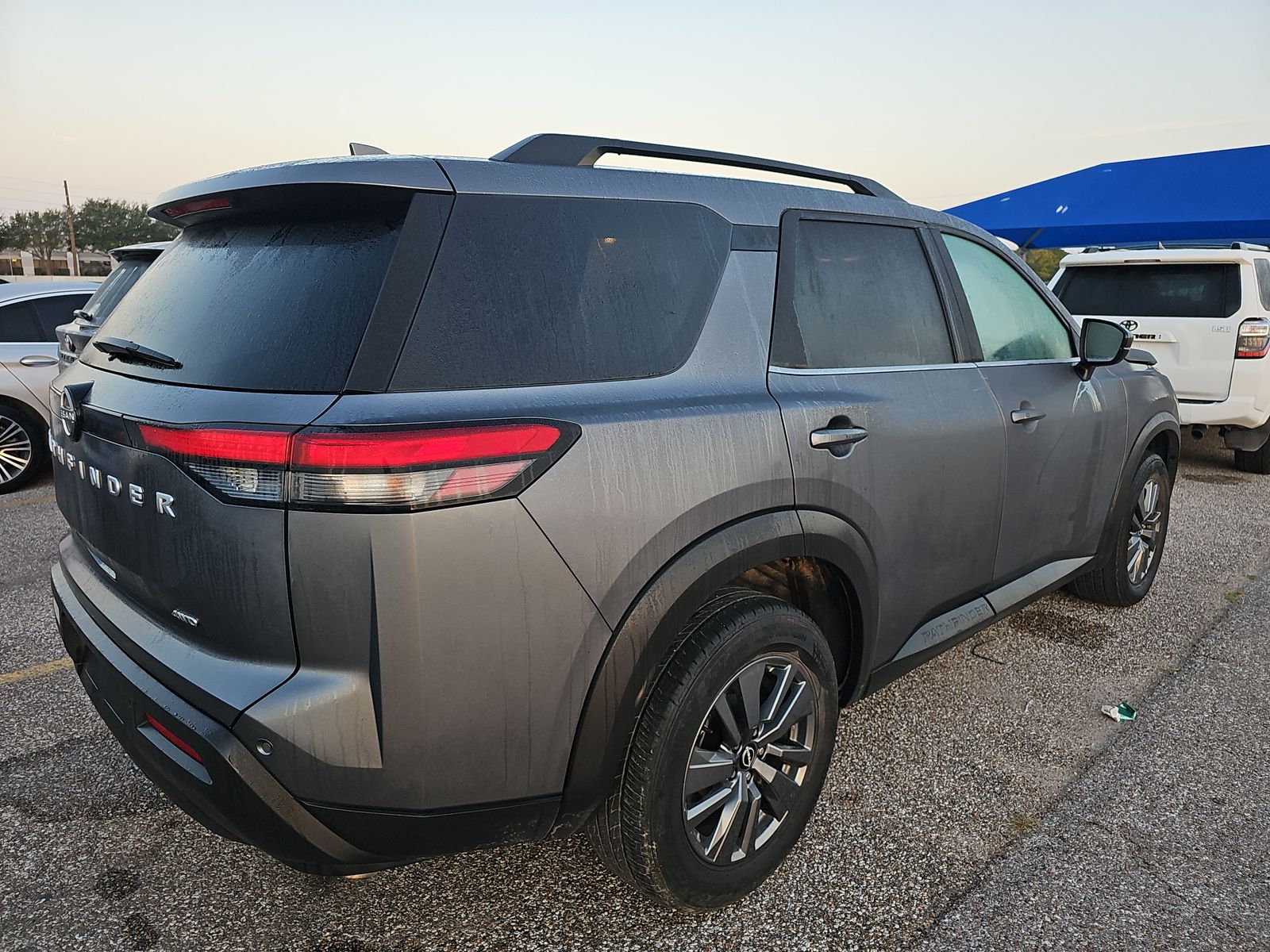 2025 Nissan Pathfinder SV AWD