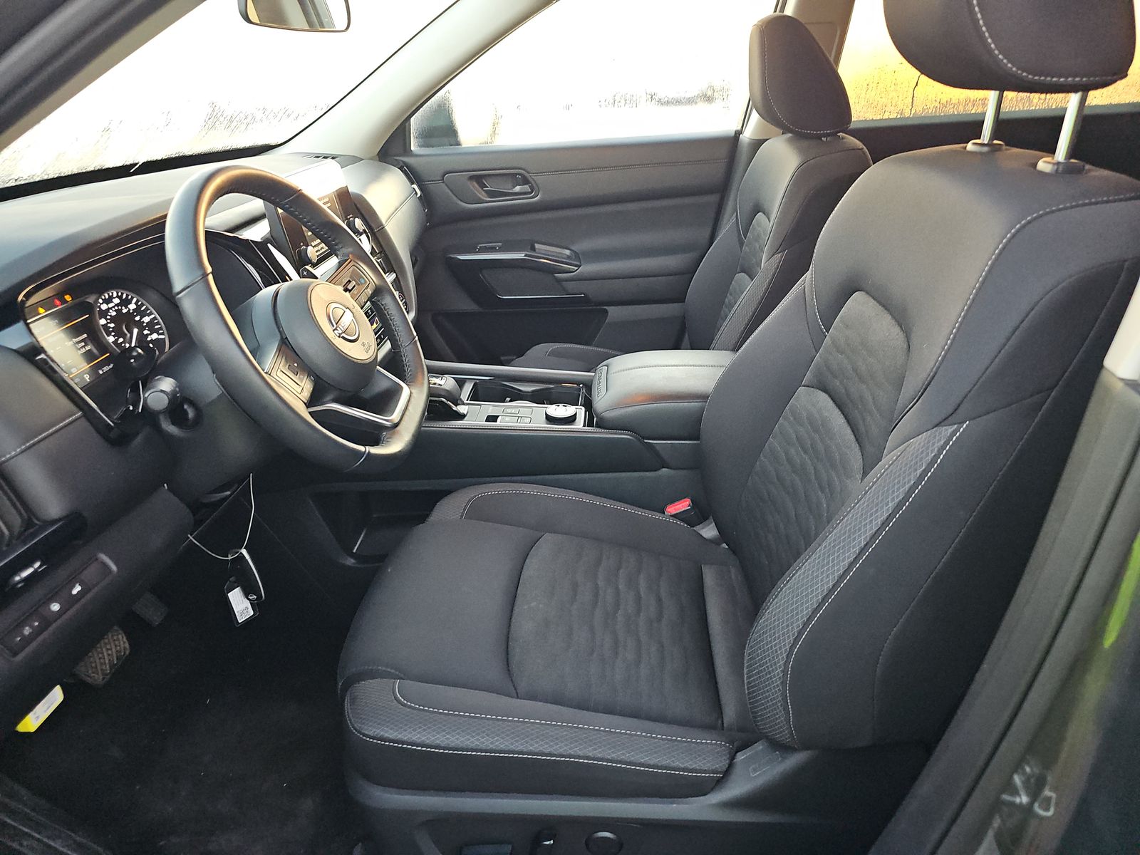 2025 Nissan Pathfinder SV AWD