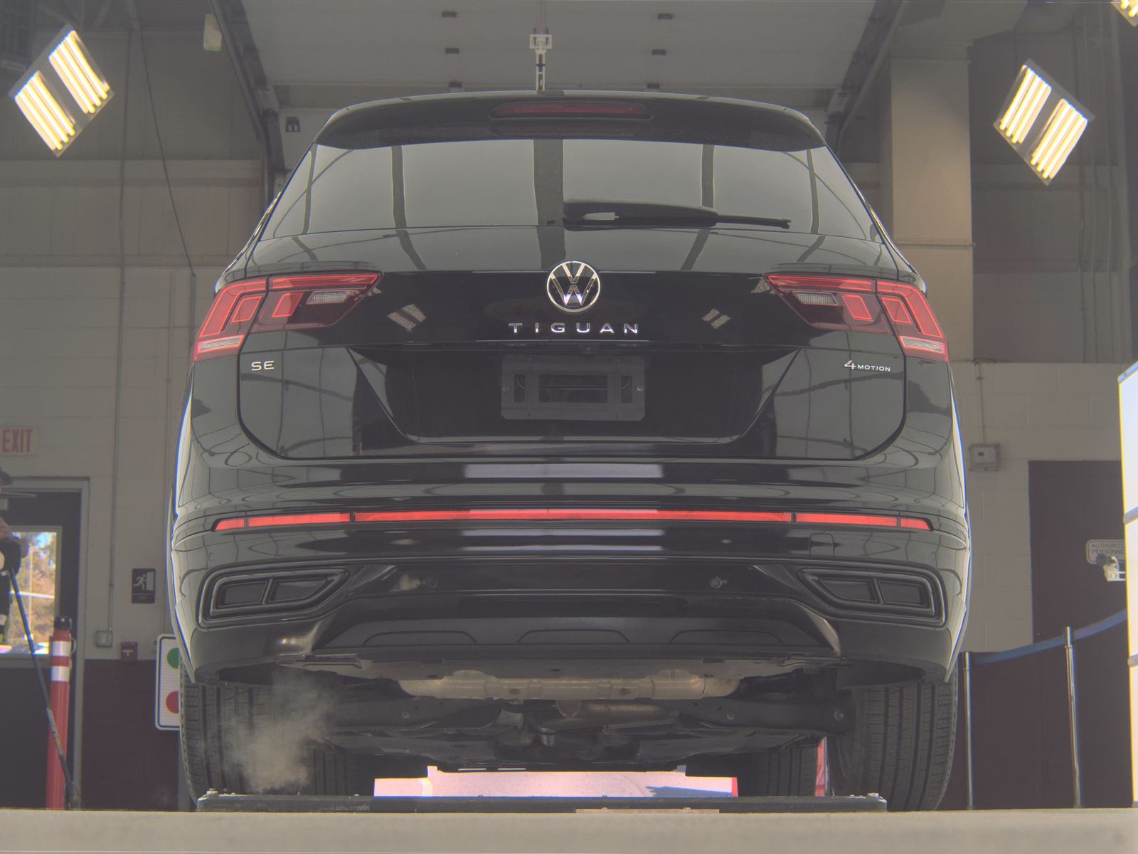 2022 Volkswagen Tiguan 2.0T SE R-Line Black AWD