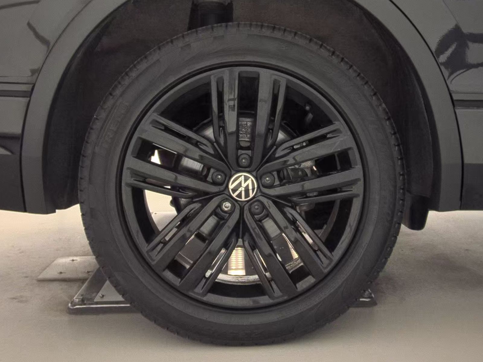 2022 Volkswagen Tiguan 2.0T SE R-Line Black AWD