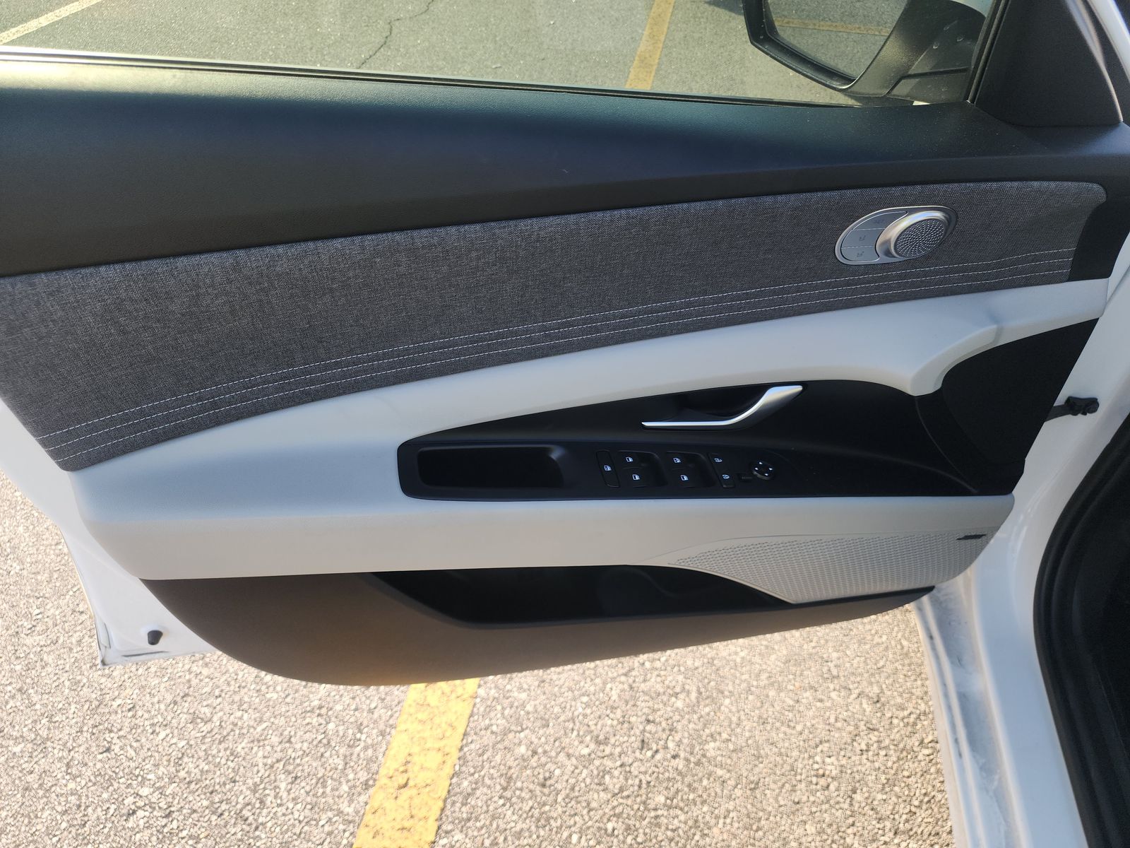 2023 Hyundai Elantra Hybrid Limited FWD