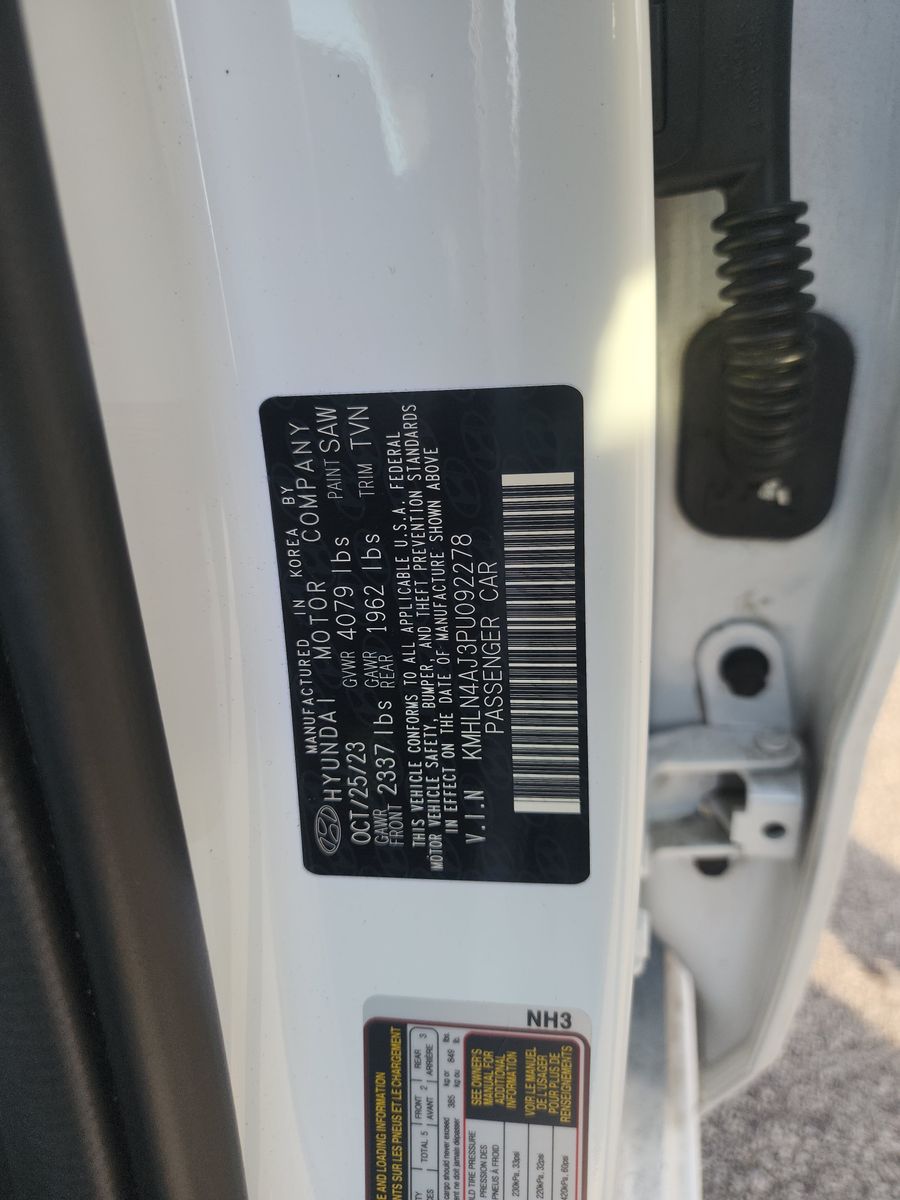 2023 Hyundai Elantra Hybrid Limited FWD