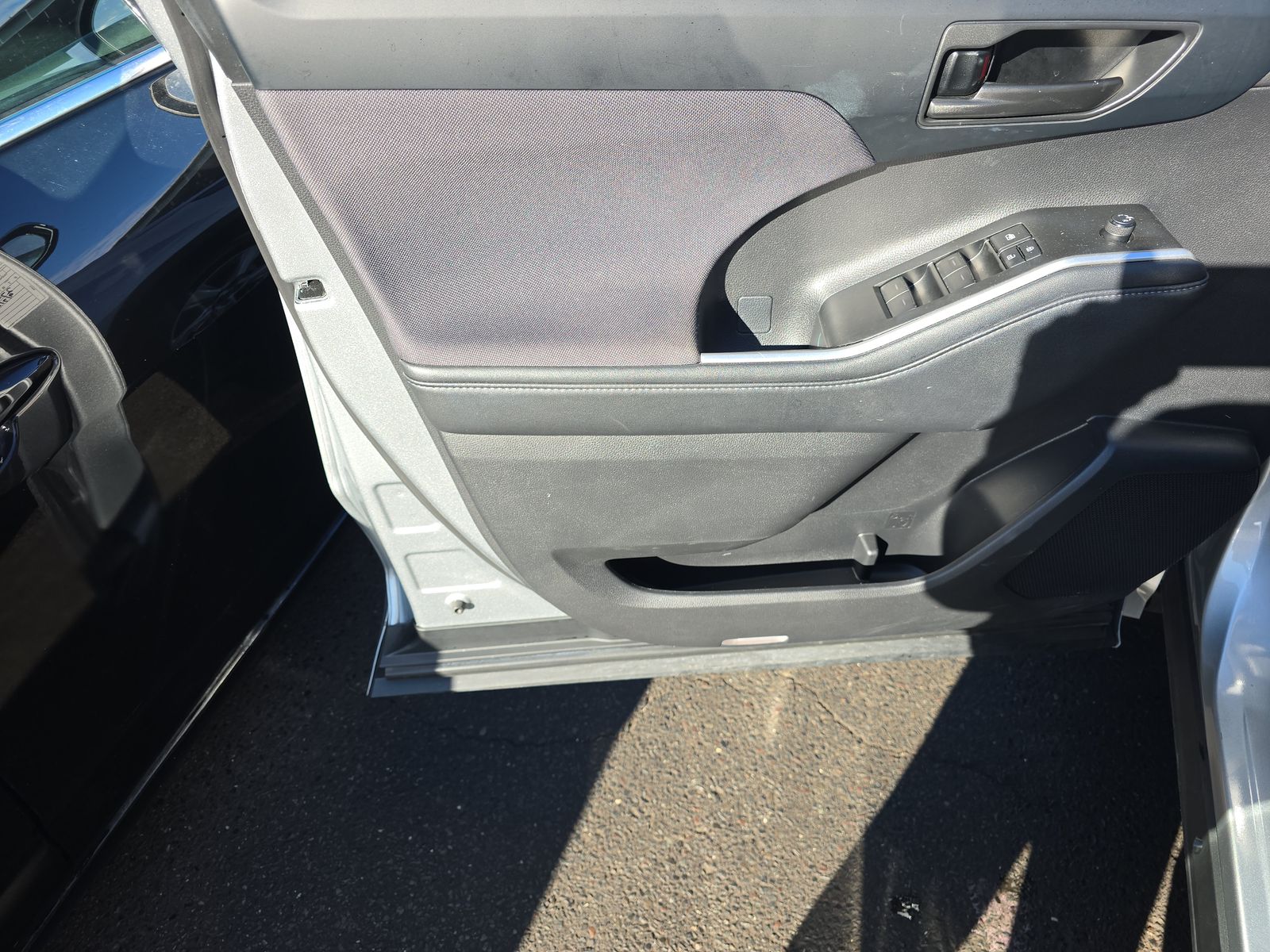 2024 Toyota Highlander LE AWD