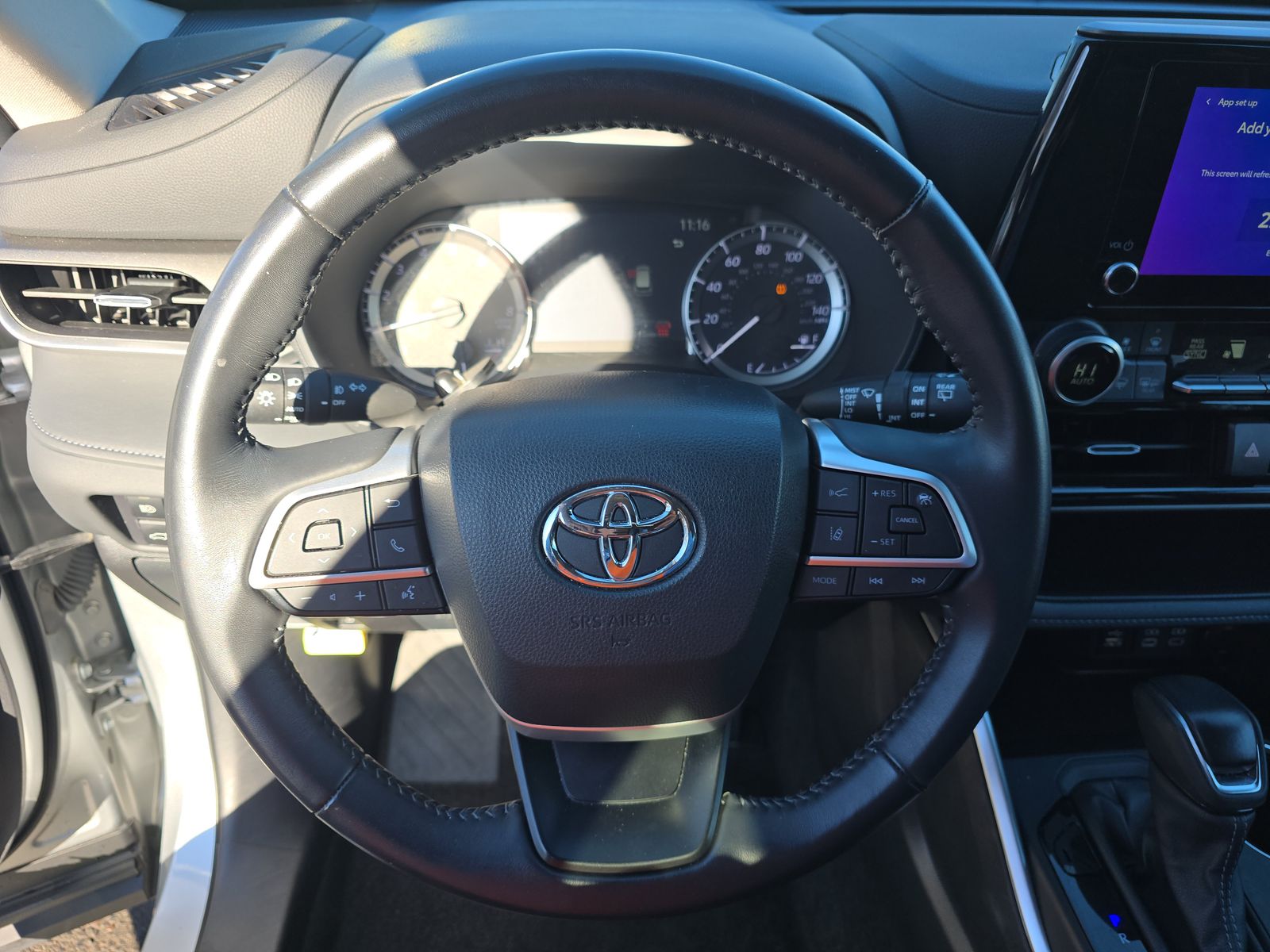 2024 Toyota Highlander LE AWD