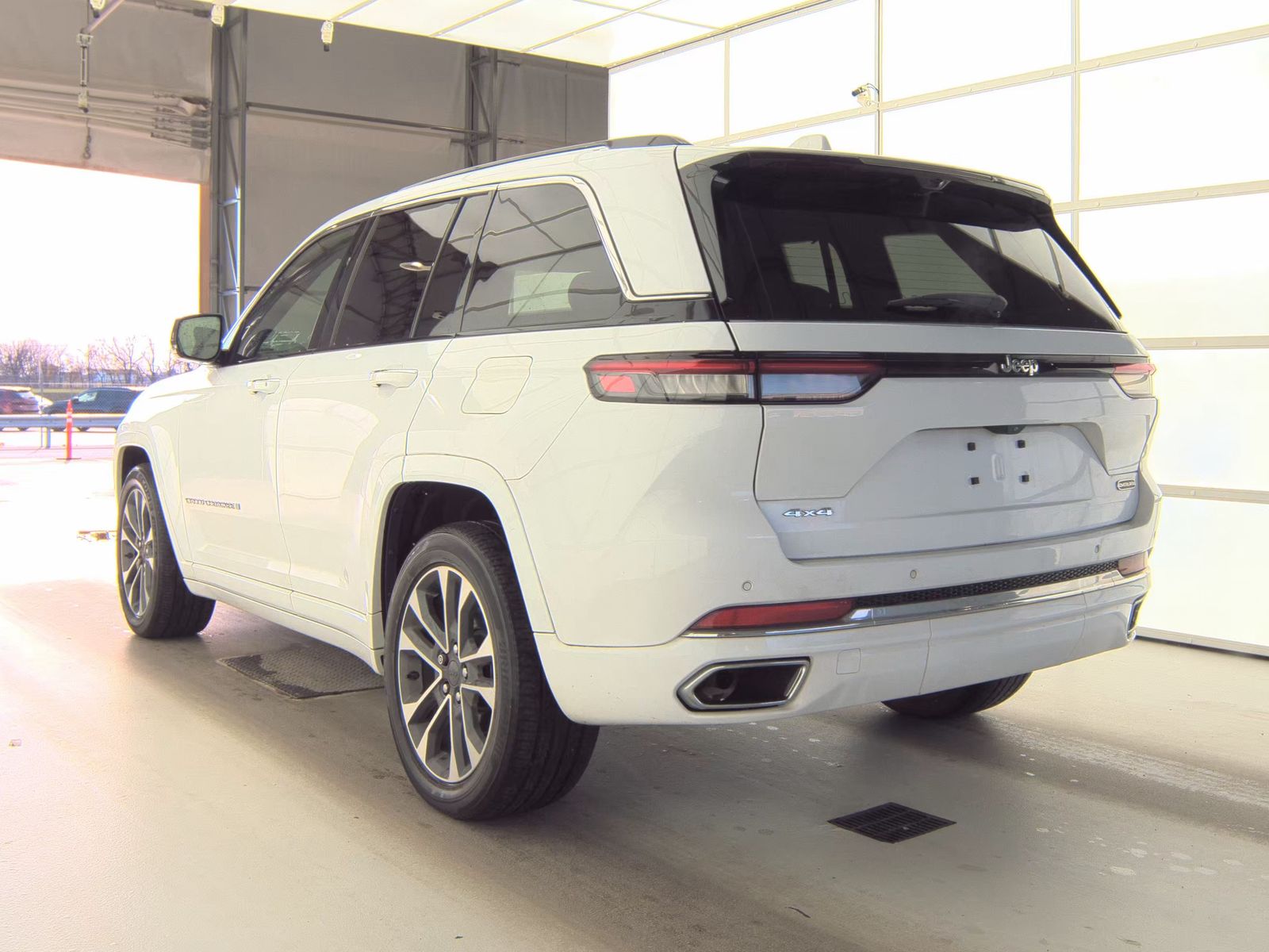 2022 Jeep Grand Cherokee Overland AWD