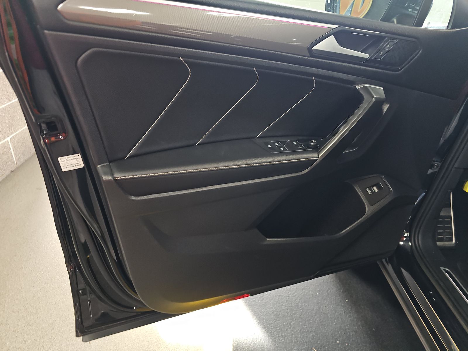 2022 Volkswagen Tiguan 2.0T SE R-Line Black AWD