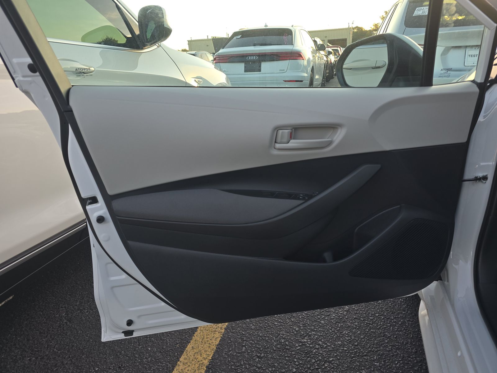 2025 Toyota Corolla LE FWD