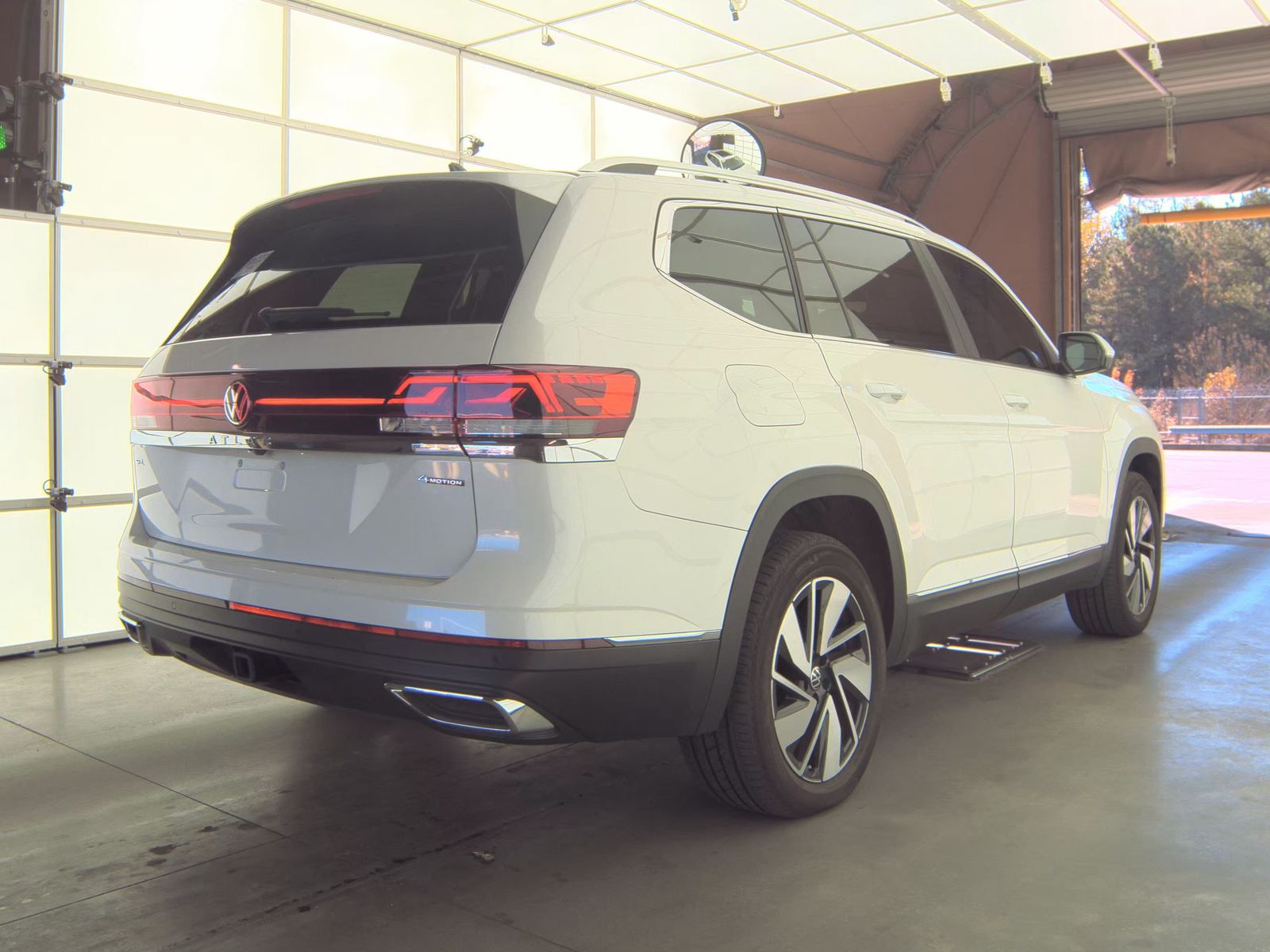2024 Volkswagen Atlas 2.0T SEL AWD
