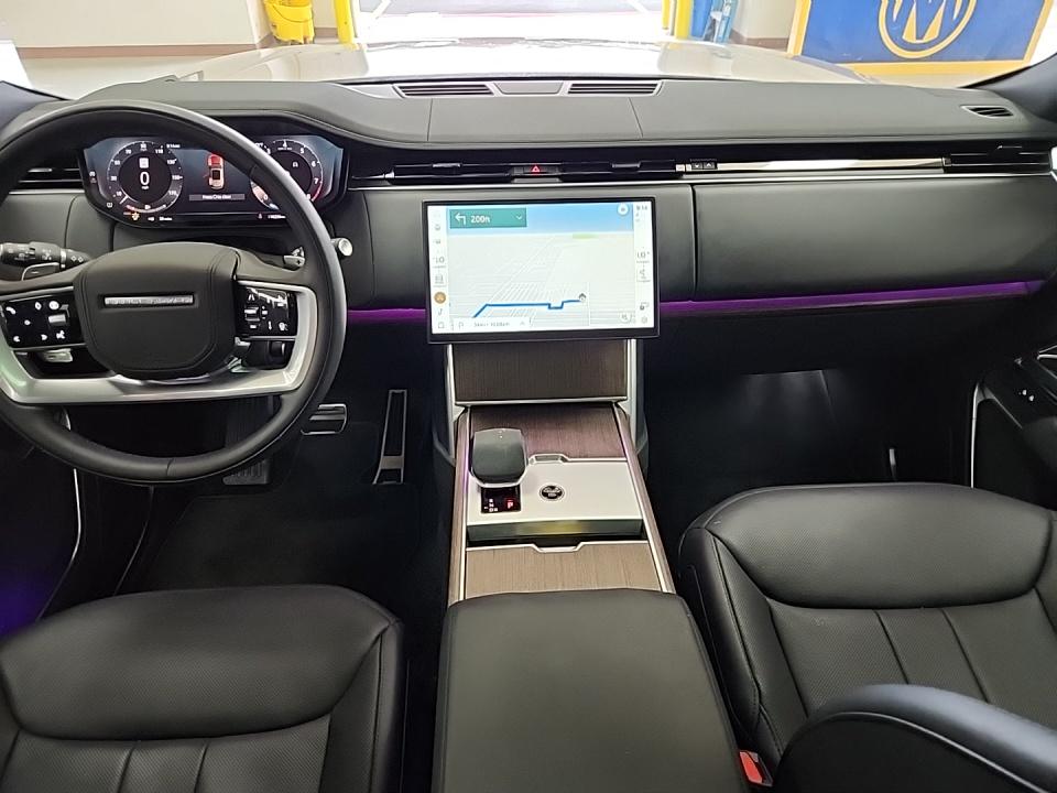 2025 Land Rover Range Rover SE LWB AWD