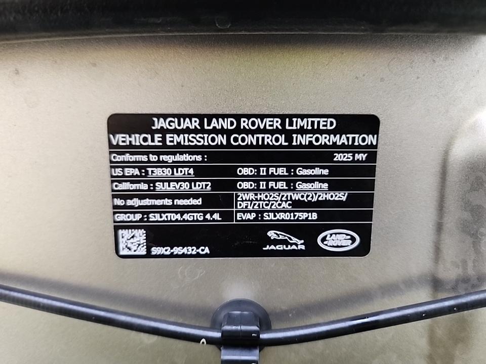 2025 Land Rover Range Rover SE LWB AWD