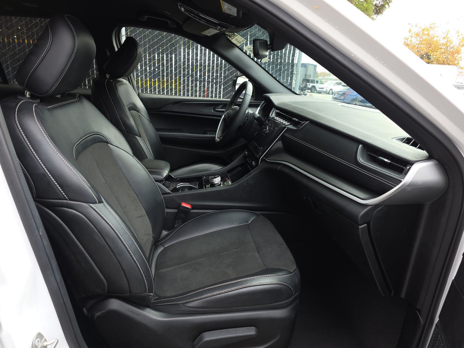 2023 Jeep Grand Cherokee Altitude AWD