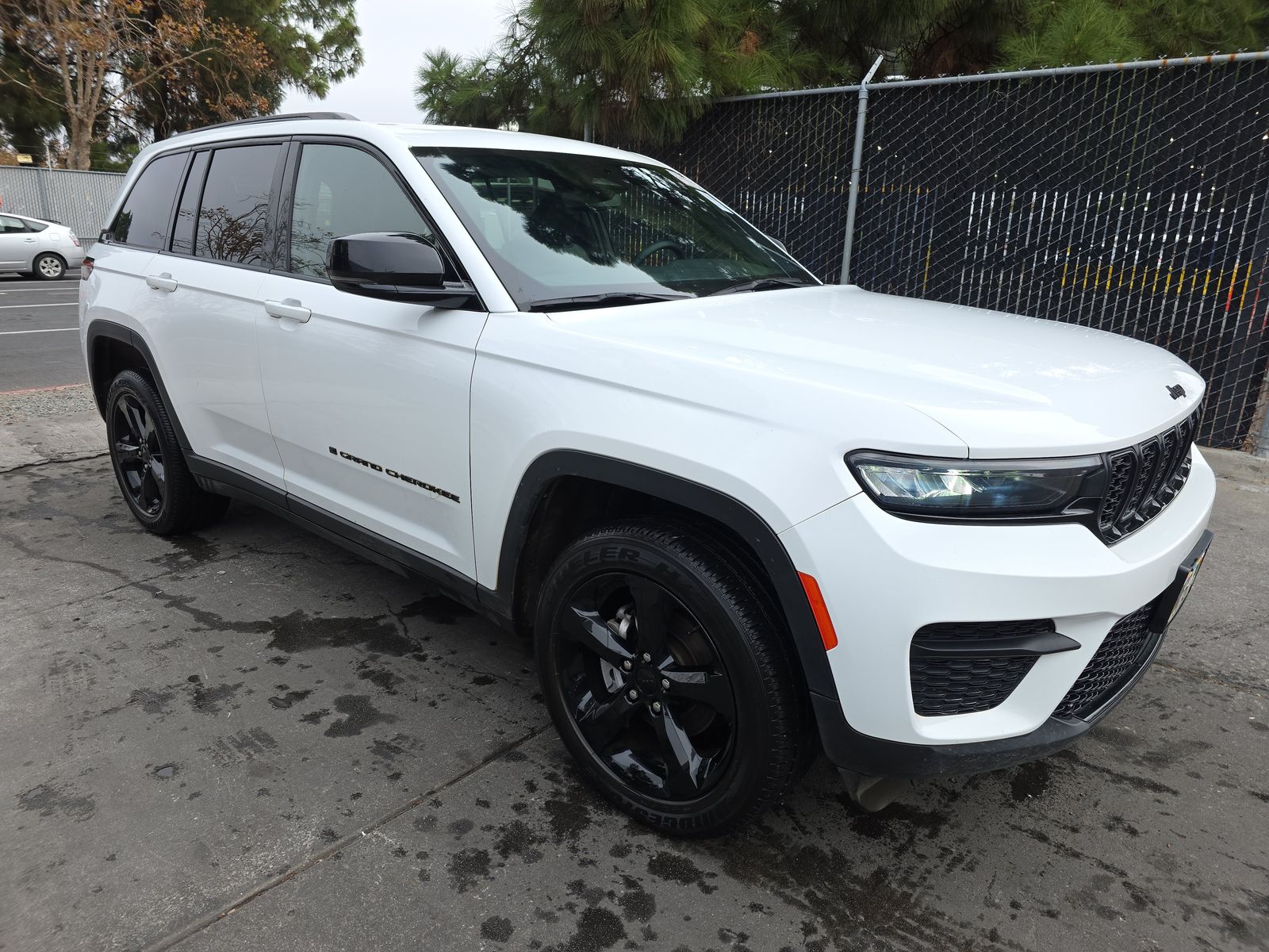 2023 Jeep Grand Cherokee Altitude AWD