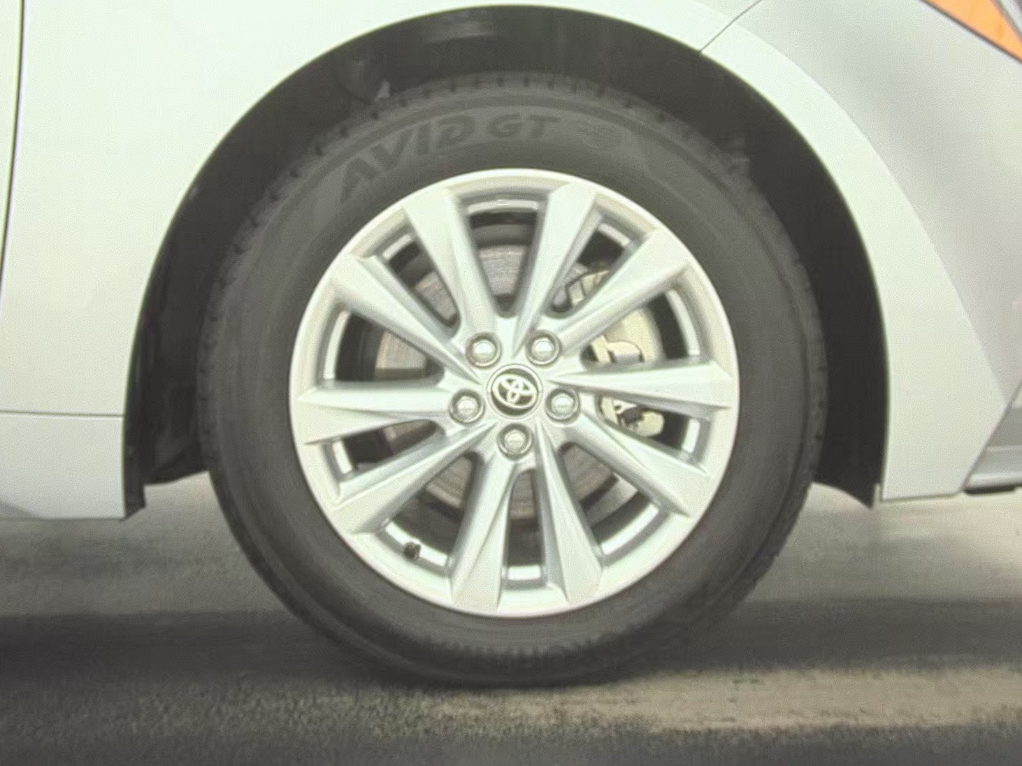 2025 Toyota Corolla Hybrid LE FWD