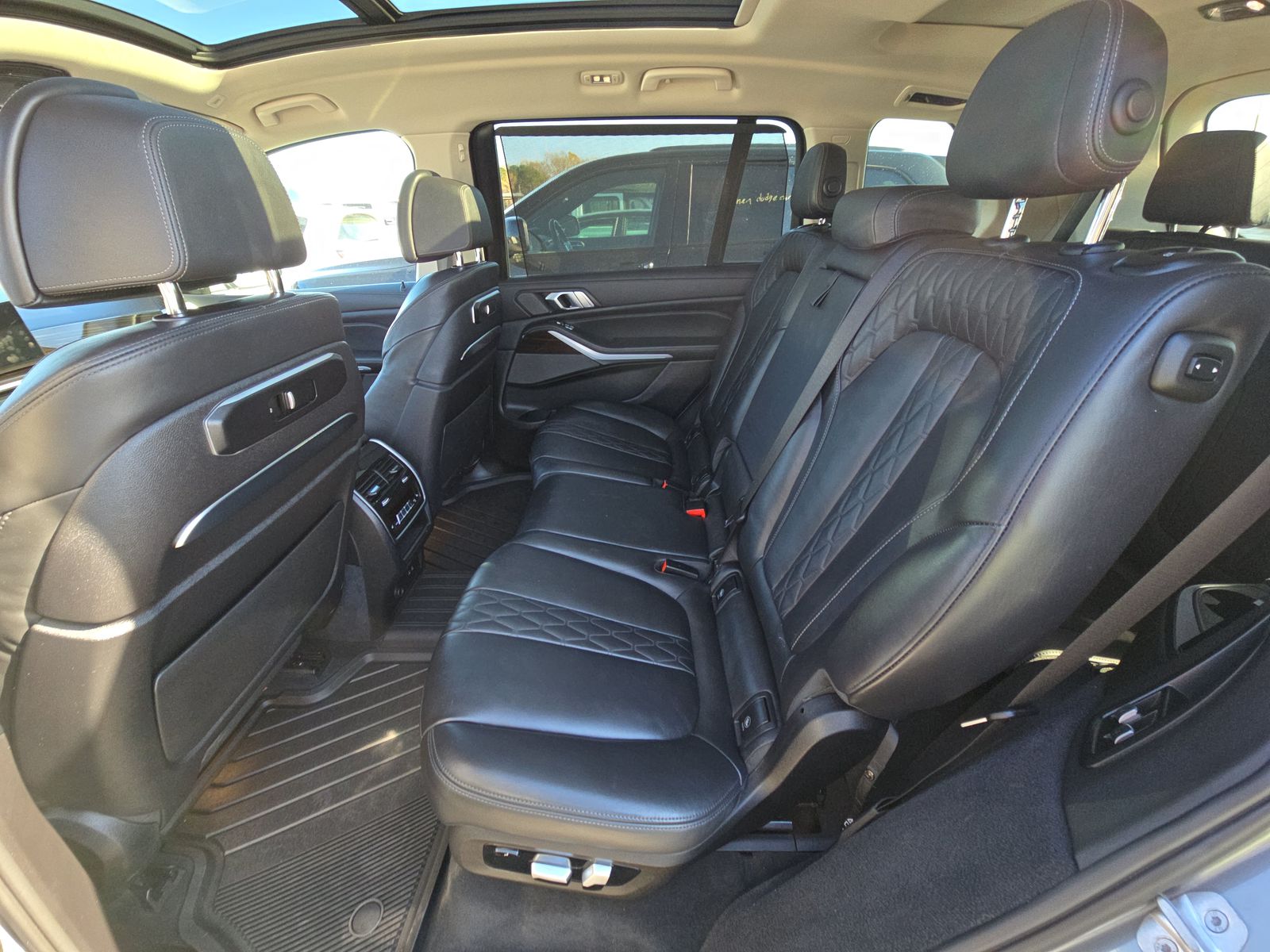 2023 BMW X7 xDrive40i AWD