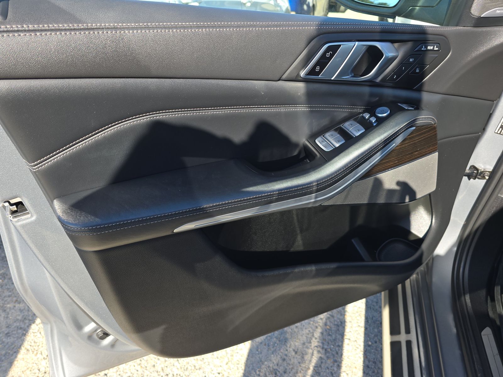 2023 BMW X7 xDrive40i AWD