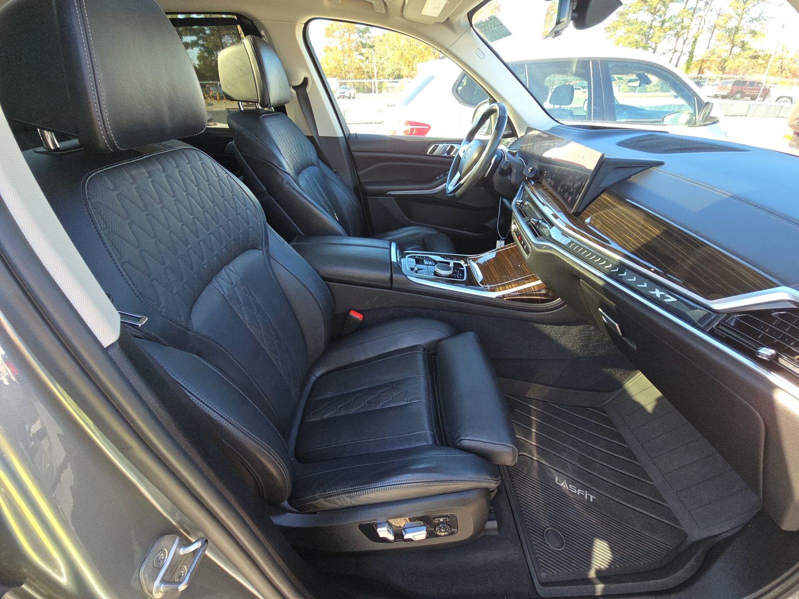 2023 BMW X7 xDrive40i AWD