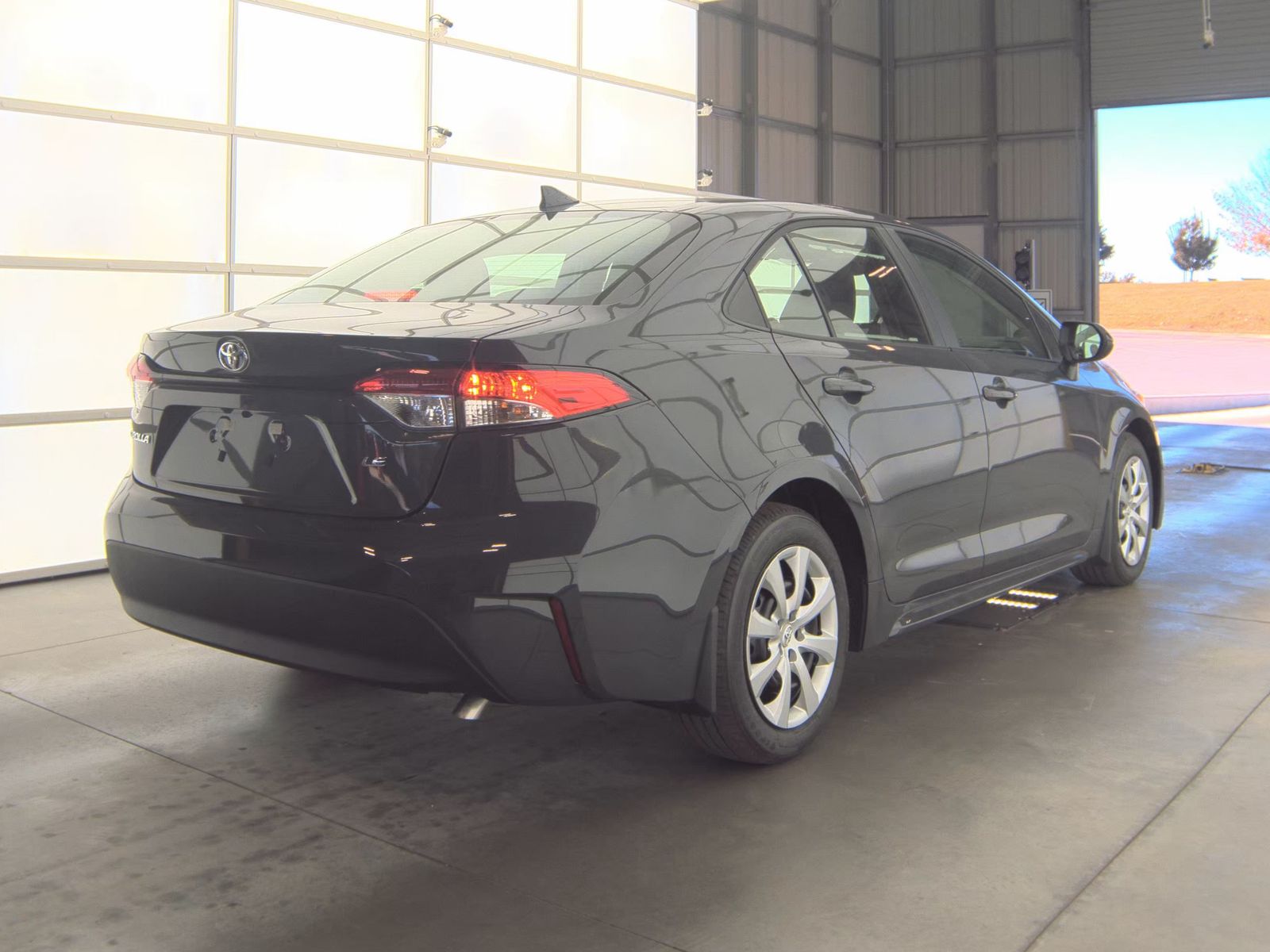 2025 Toyota Corolla LE FWD