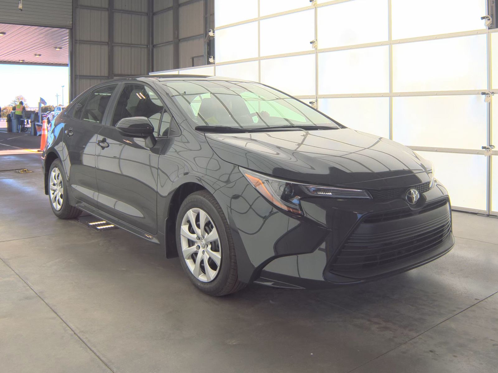 2025 Toyota Corolla LE FWD