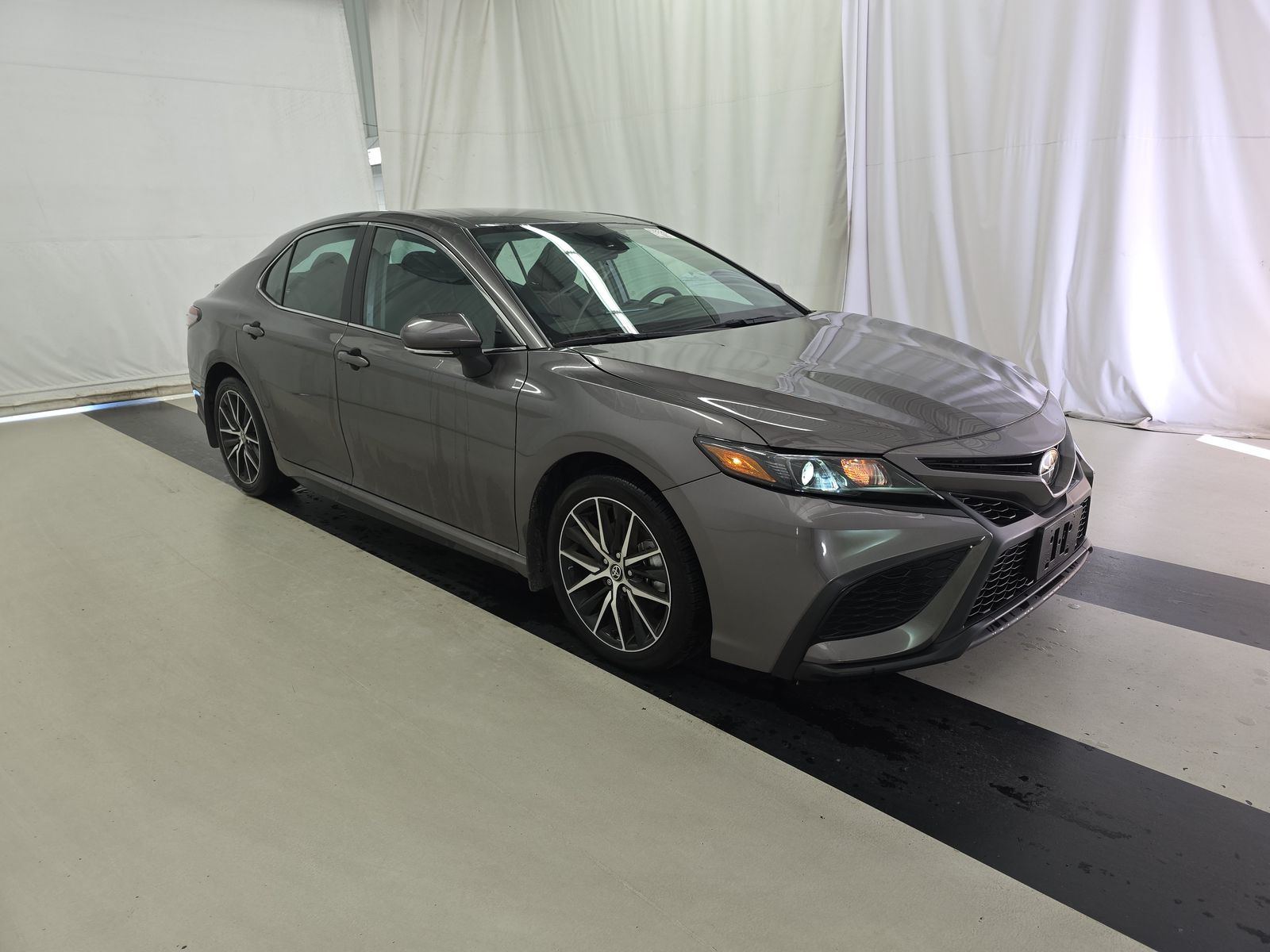 2024 Toyota Camry SE FWD