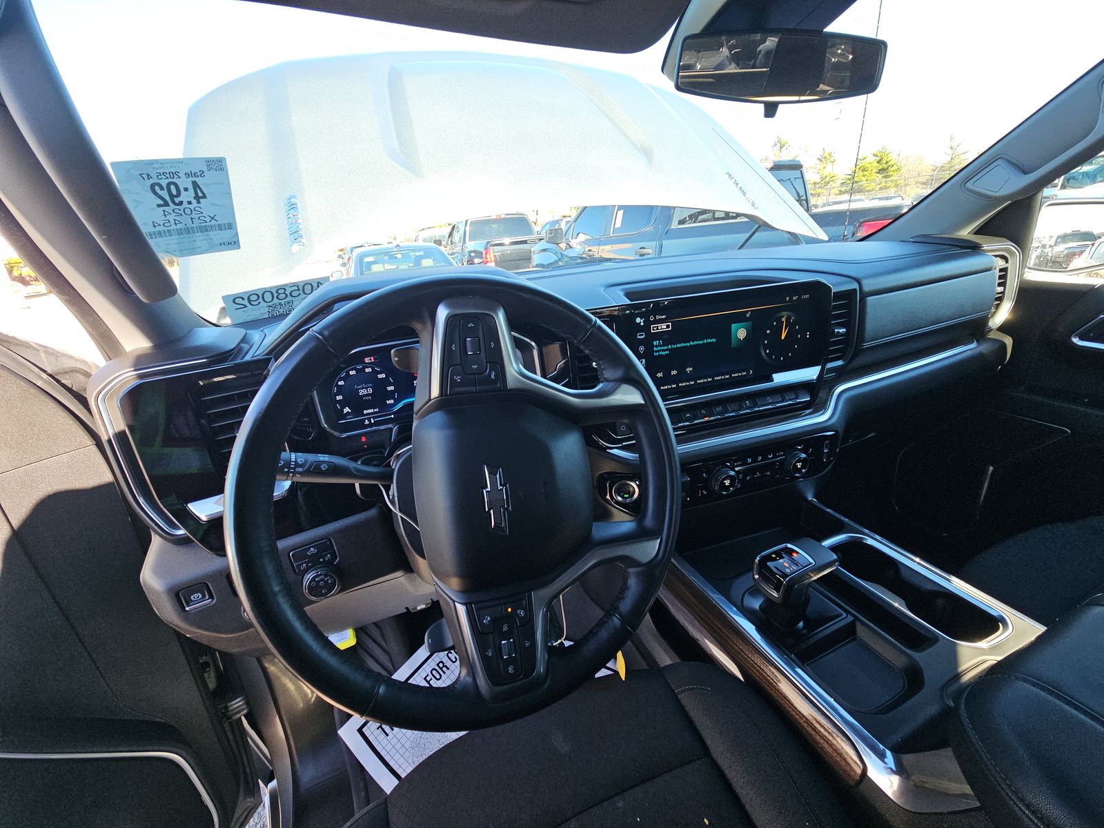 2024 Chevrolet Silverado 1500 RST AWD