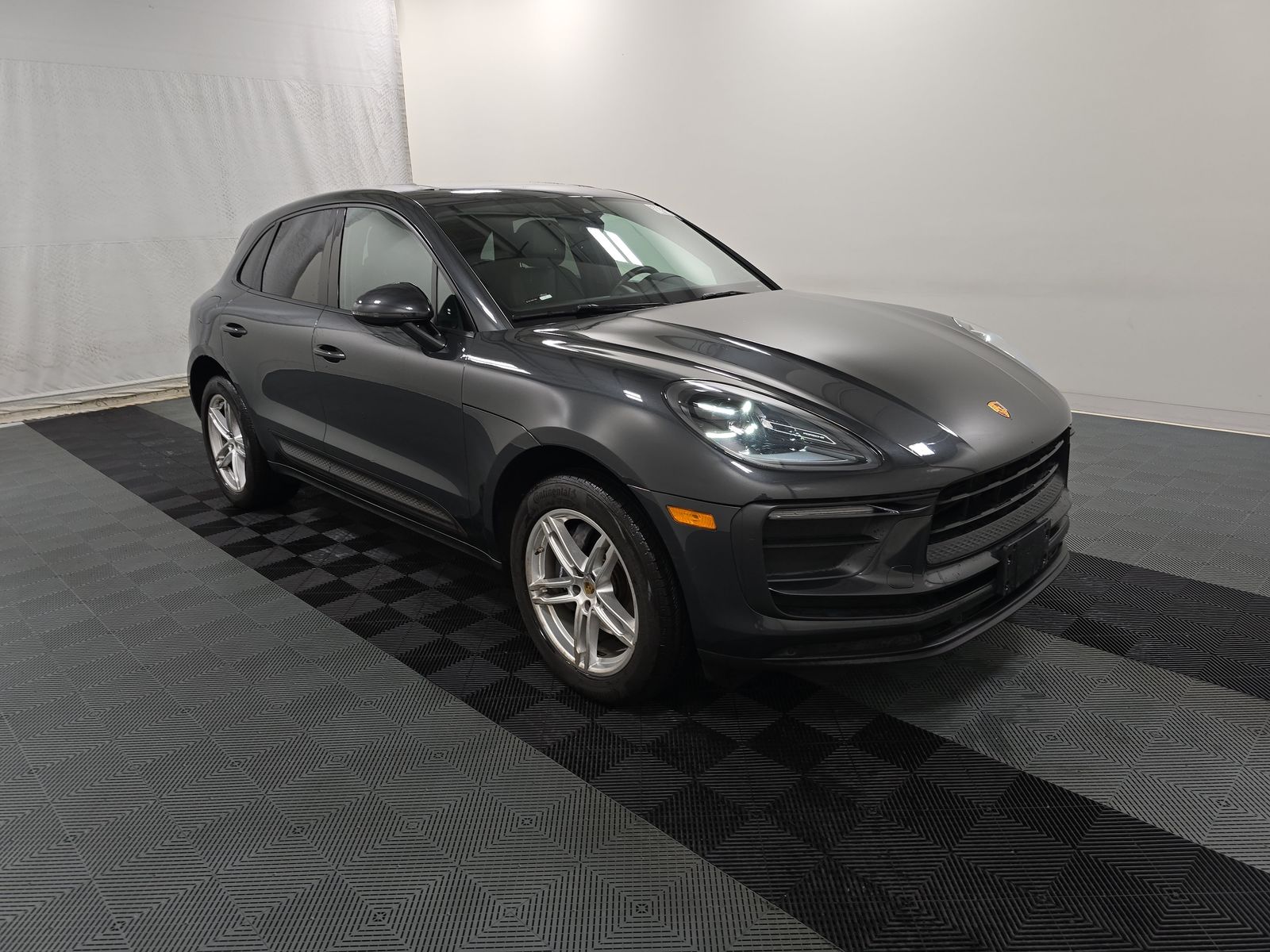 2022 Porsche Macan Base AWD