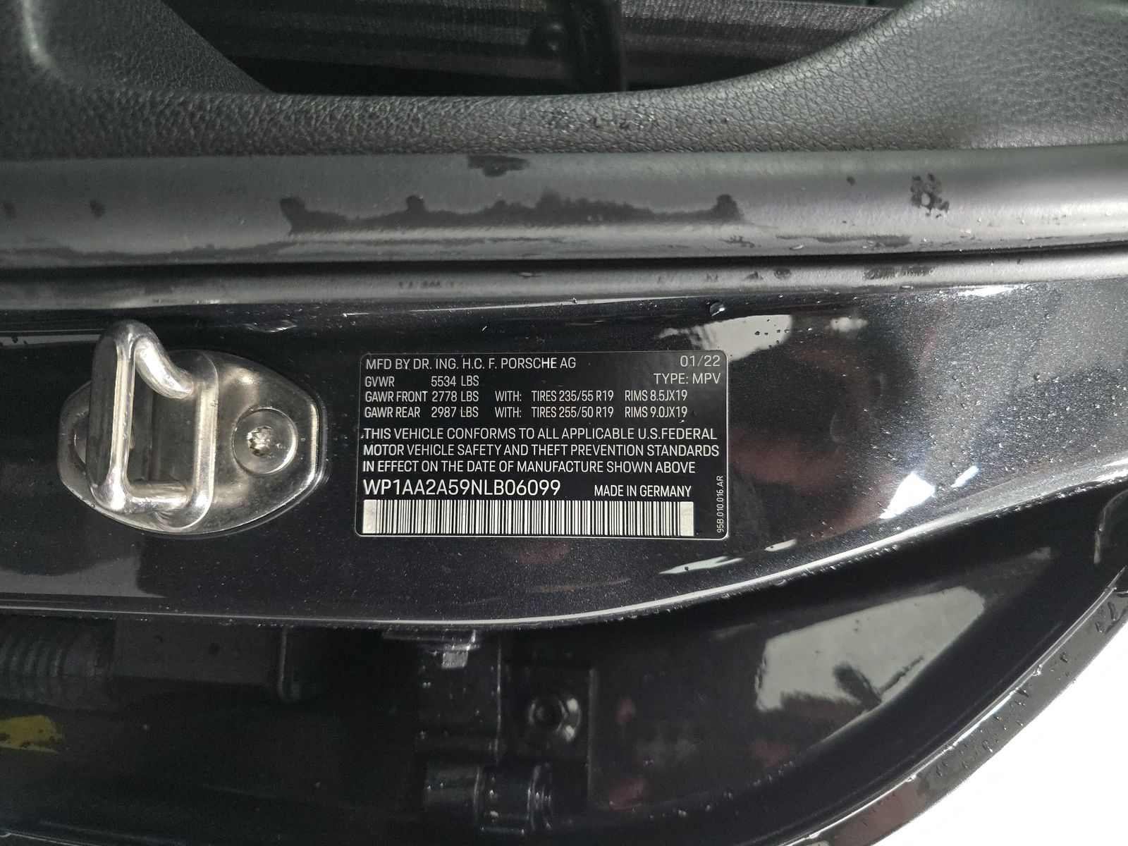 2022 Porsche Macan Base AWD