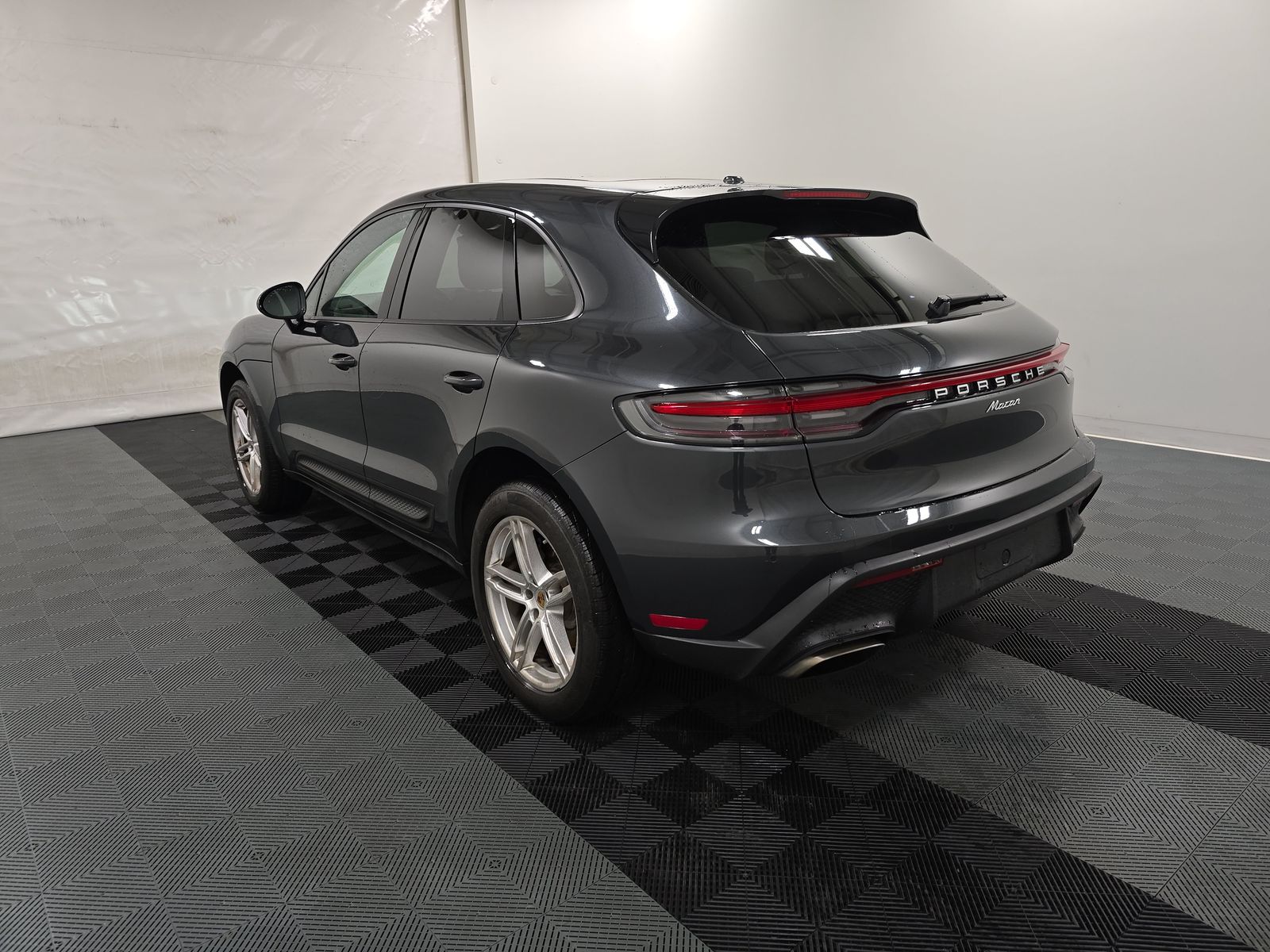 2022 Porsche Macan Base AWD