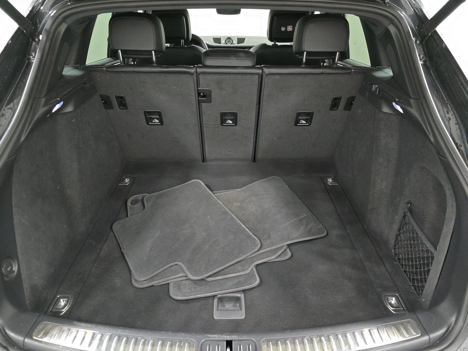 2022 Porsche Macan Base AWD