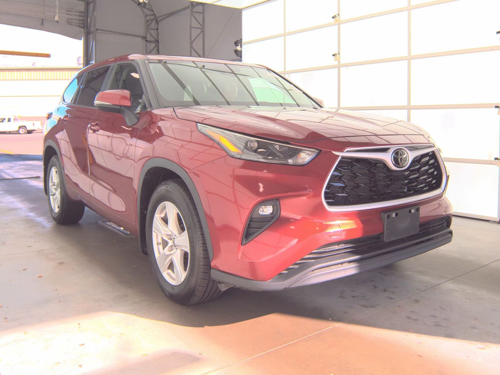 2024 Toyota Highlander LE AWD