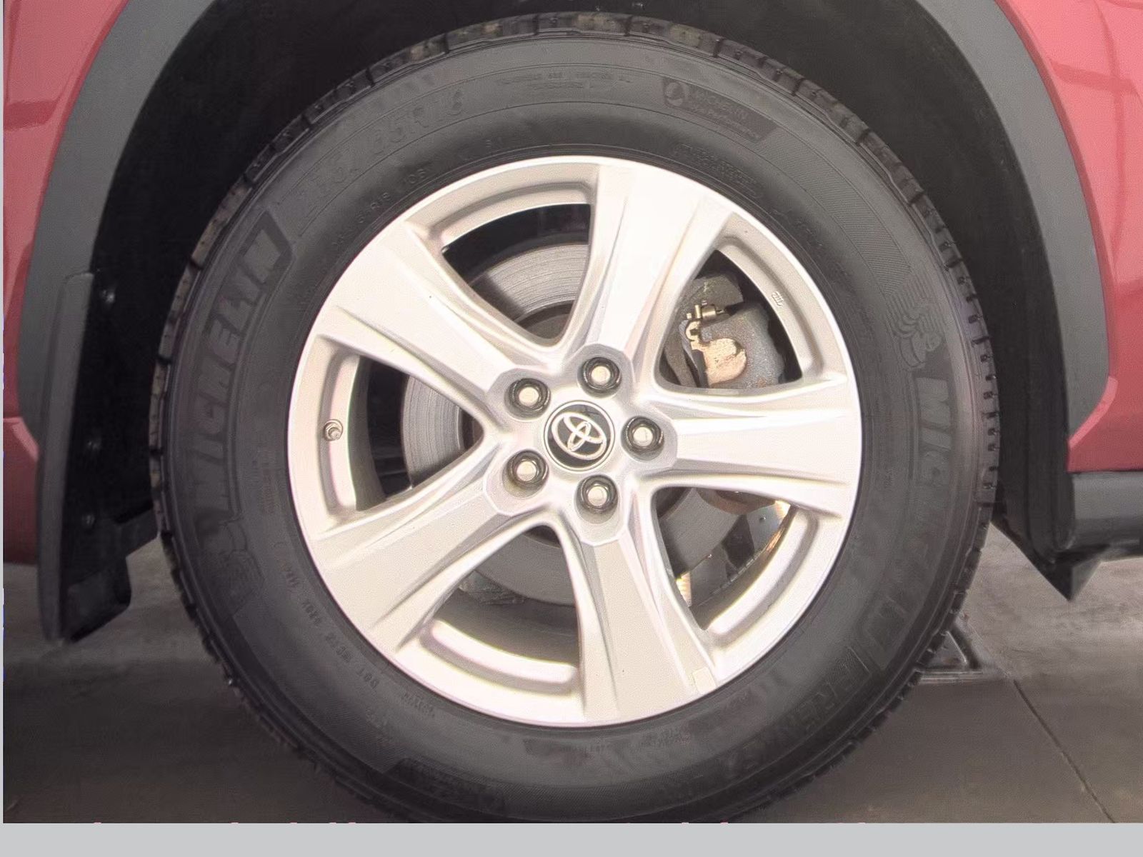 2024 Toyota Highlander LE AWD