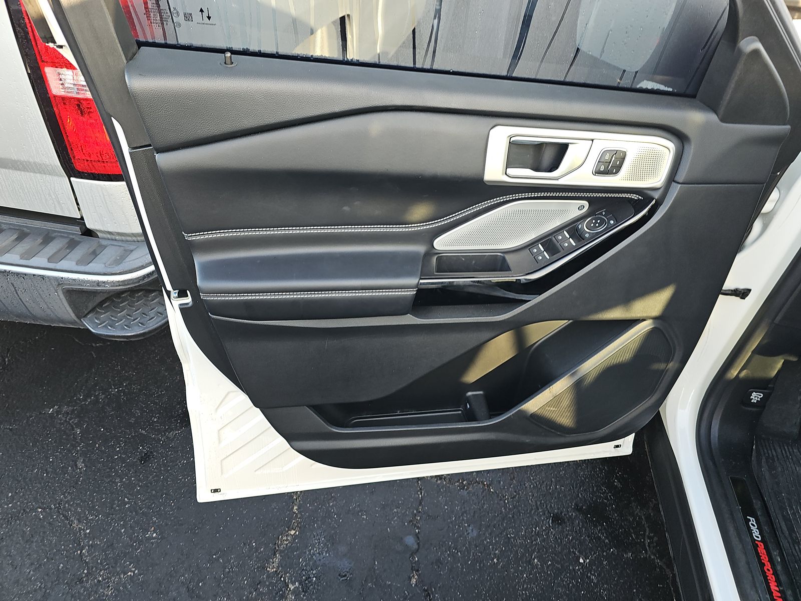 2022 Ford Explorer ST AWD