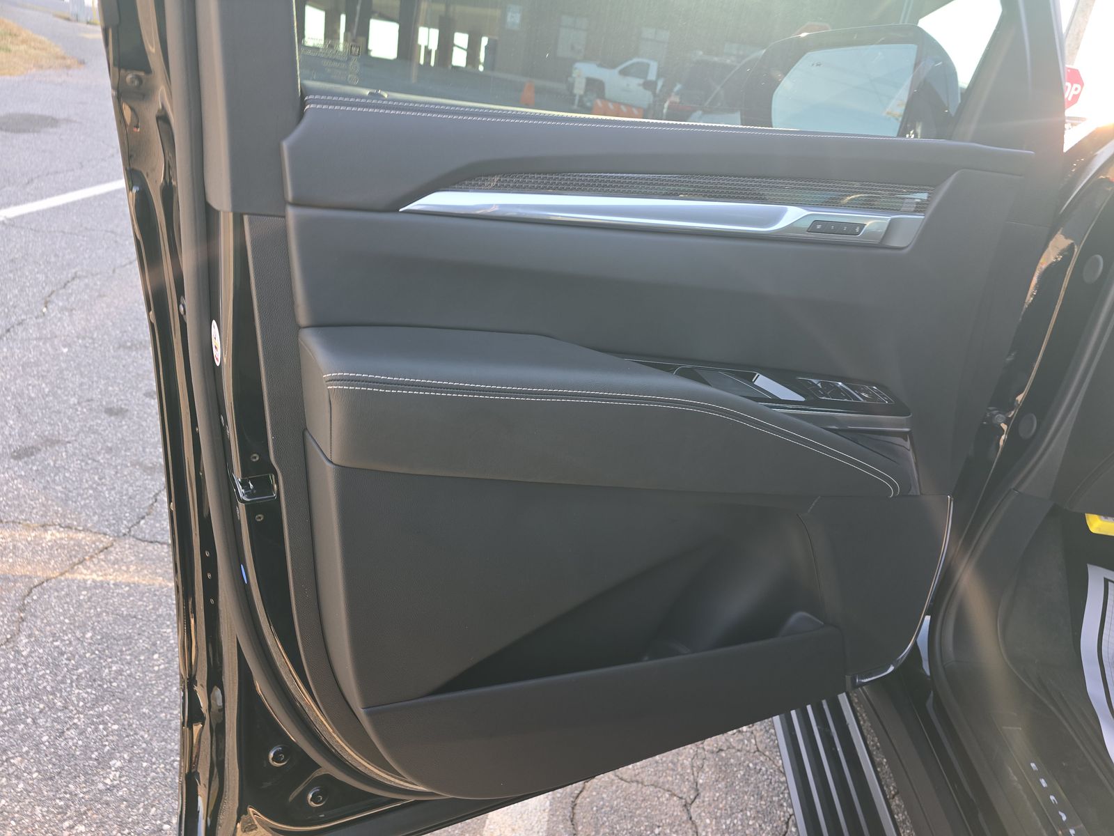 2025 Cadillac Escalade ESV V-Series AWD