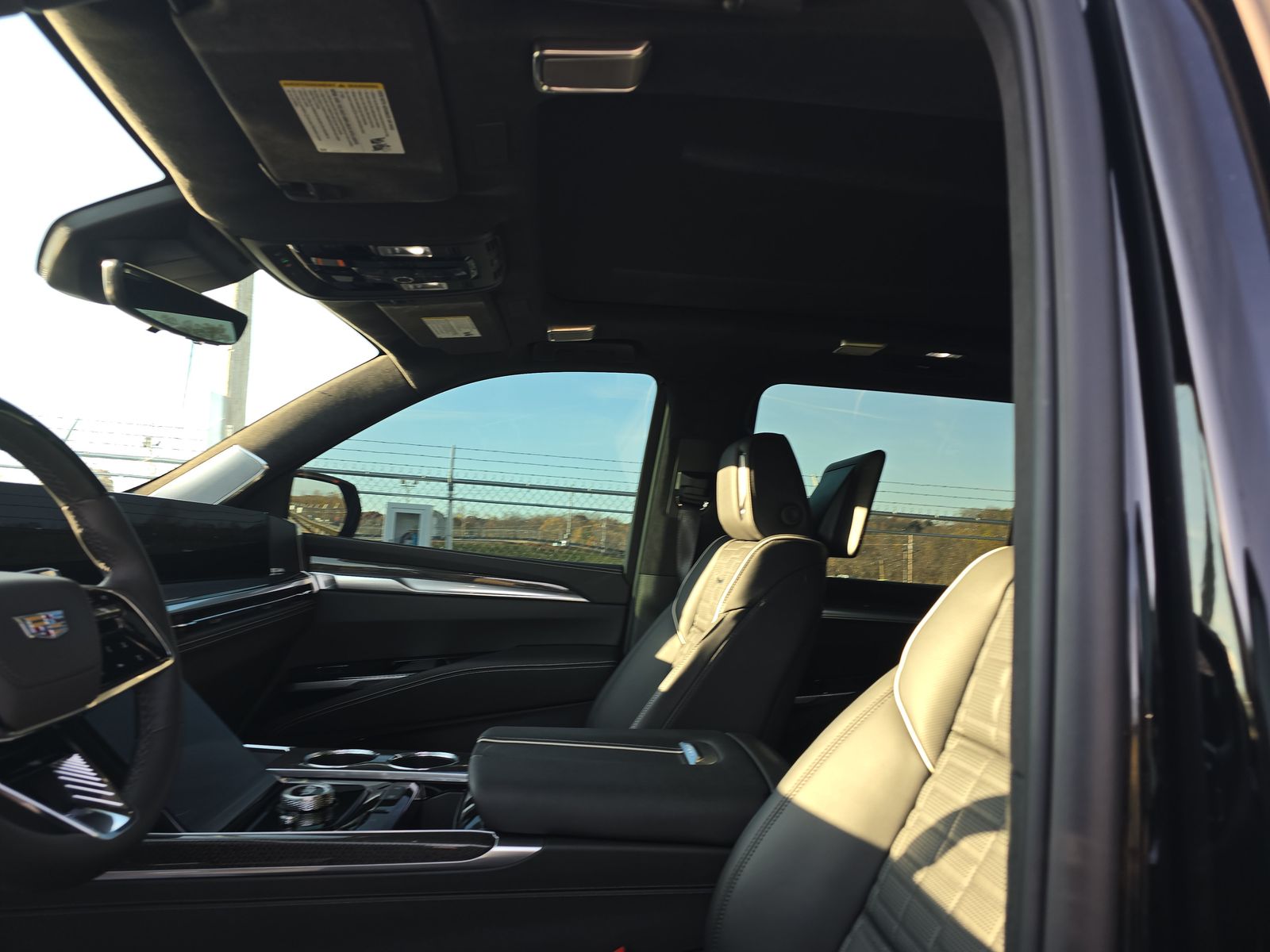 2025 Cadillac Escalade ESV V-Series AWD