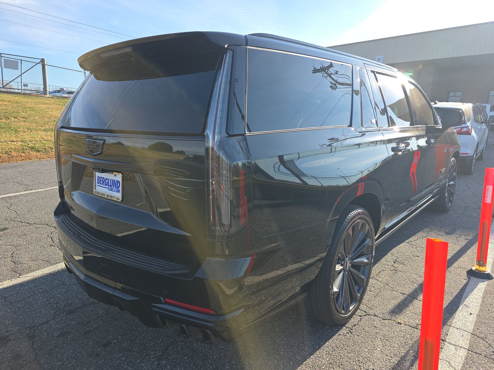 2025 Cadillac Escalade ESV V-Series AWD