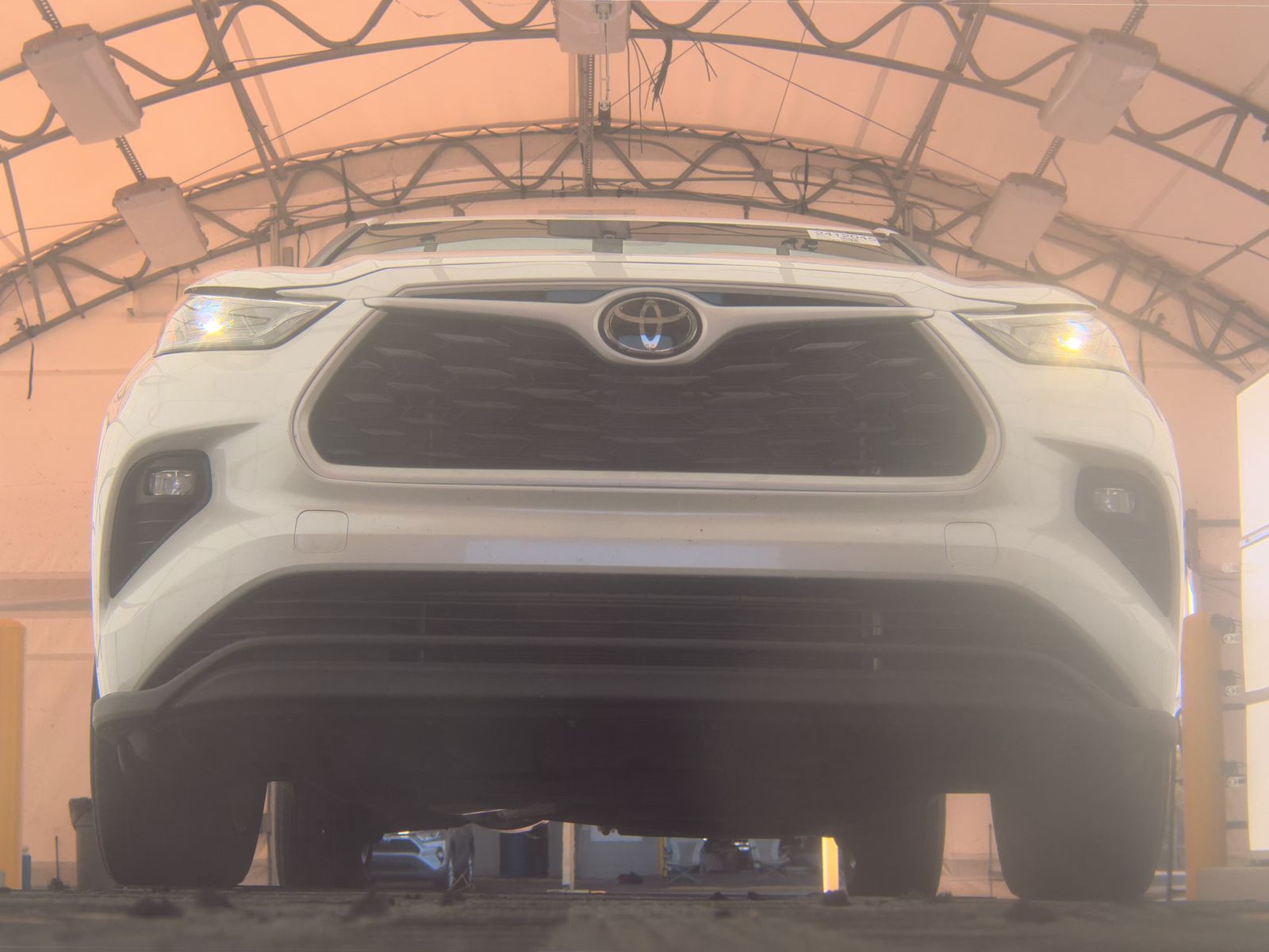 2024 Toyota Highlander LE FWD