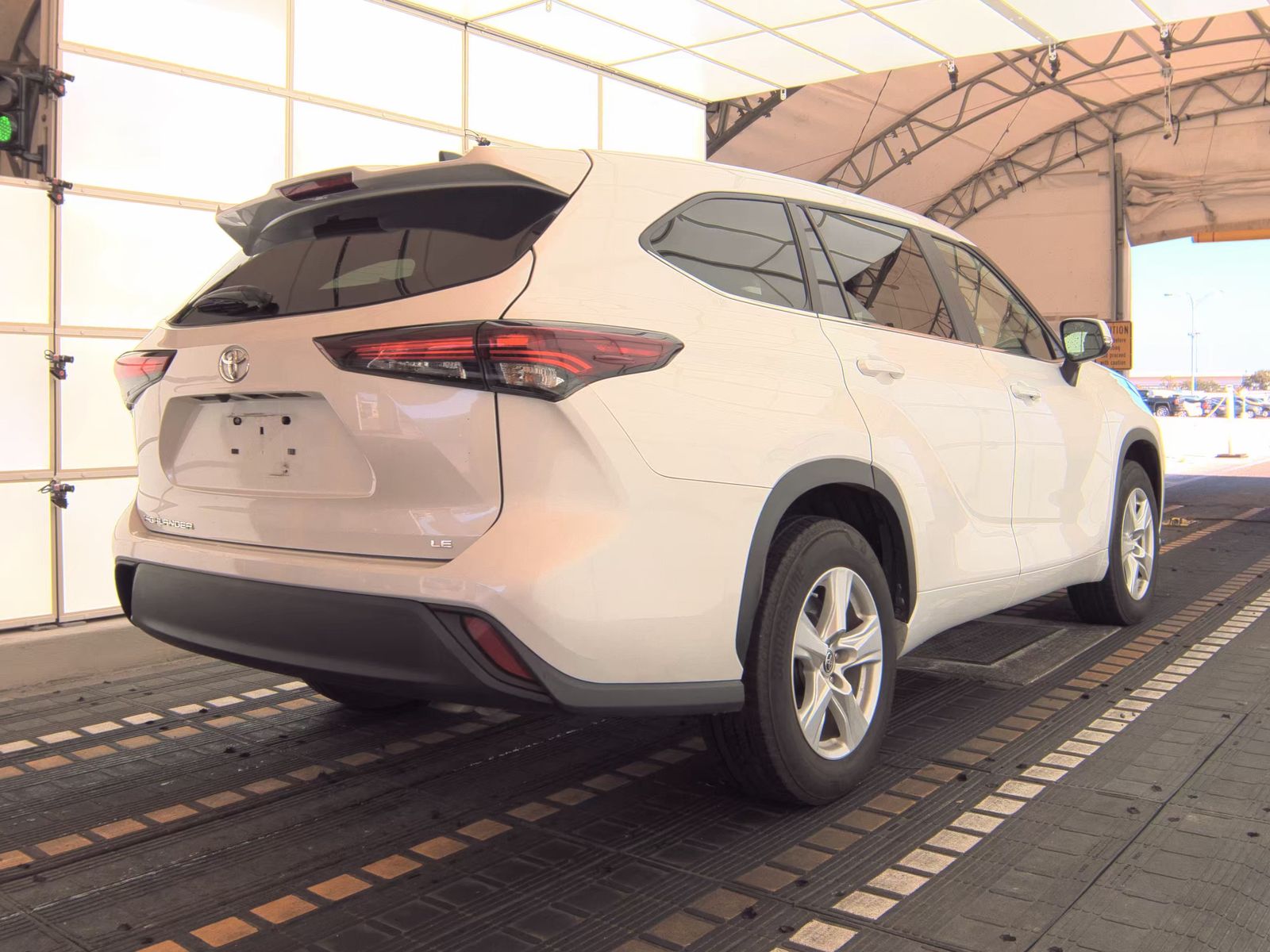 2024 Toyota Highlander LE FWD