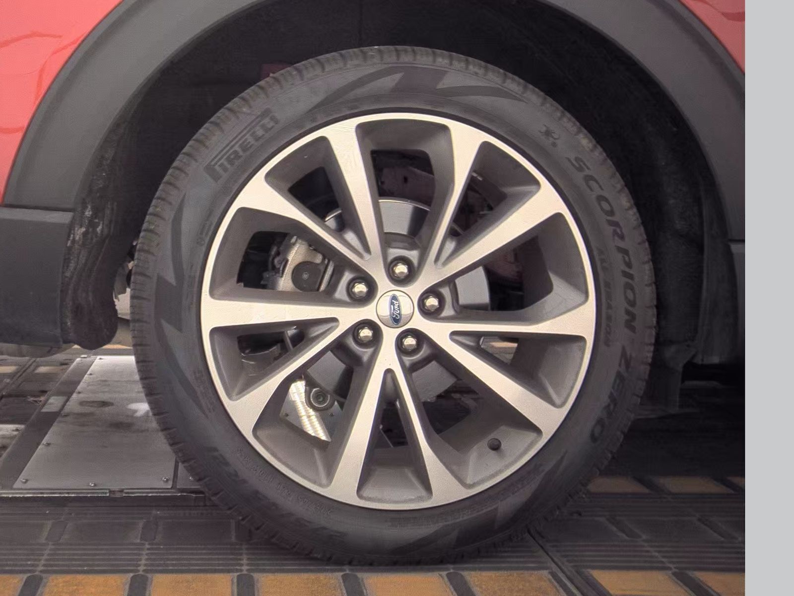 2025 Ford Explorer Platinum RWD