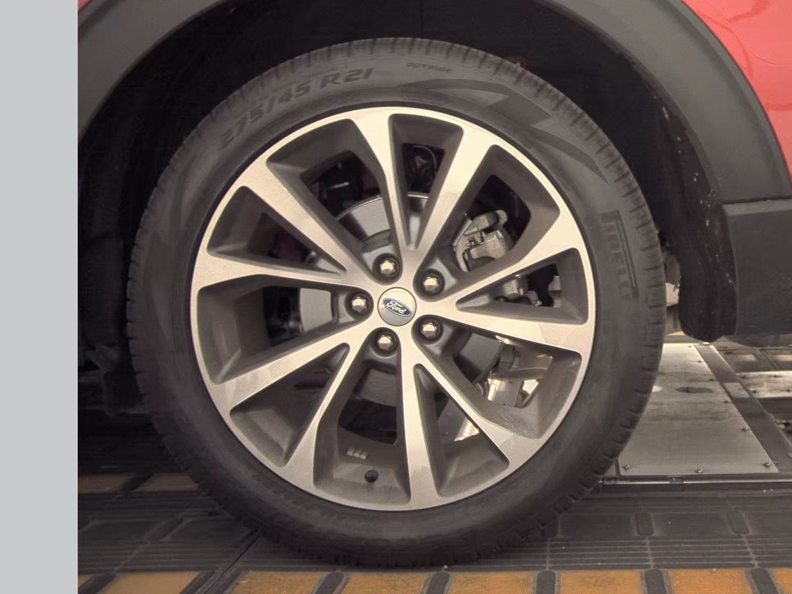 2025 Ford Explorer Platinum RWD