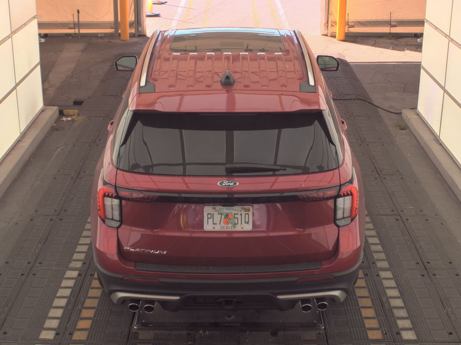 2025 Ford Explorer Platinum RWD