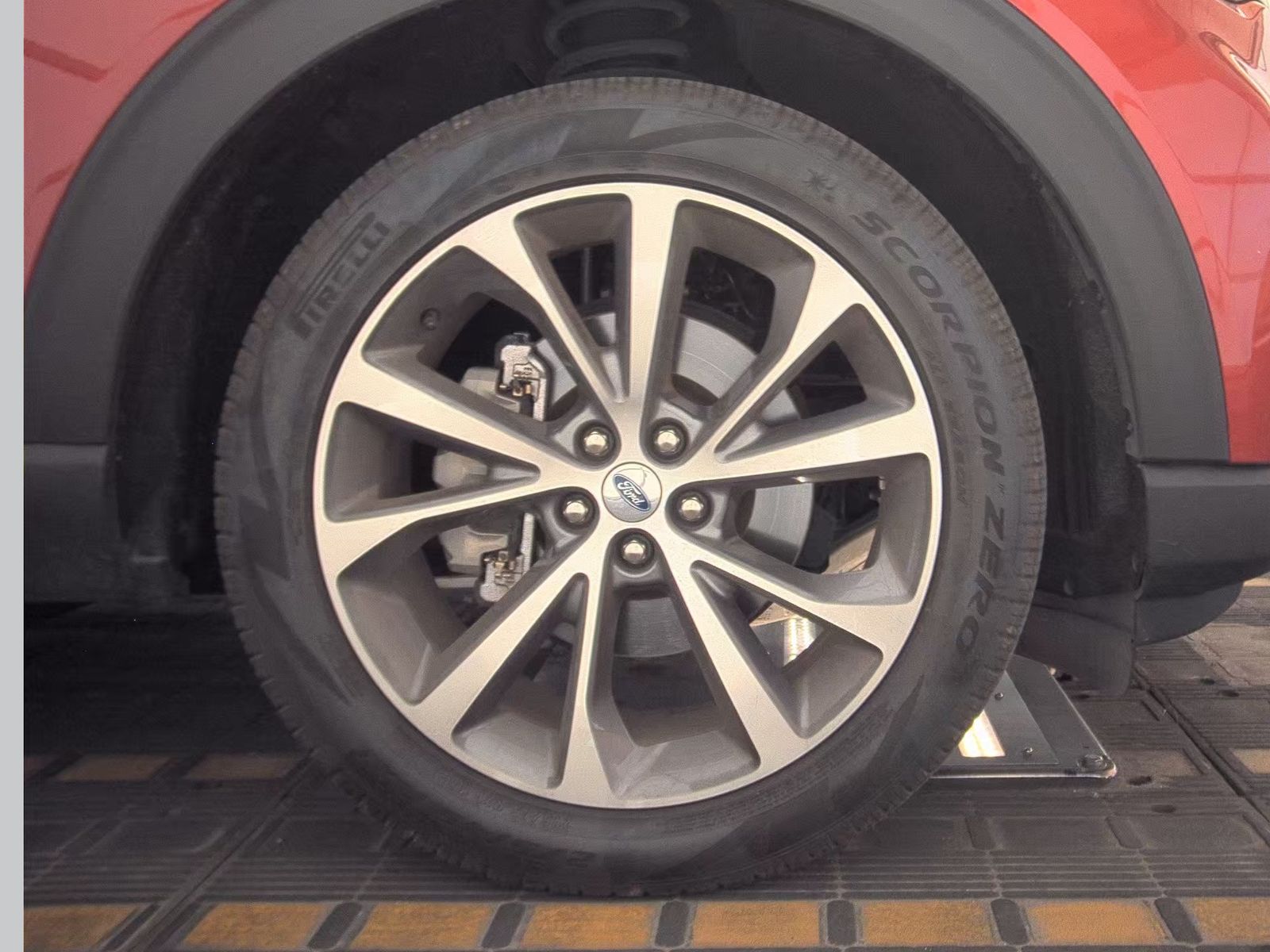 2025 Ford Explorer Platinum RWD