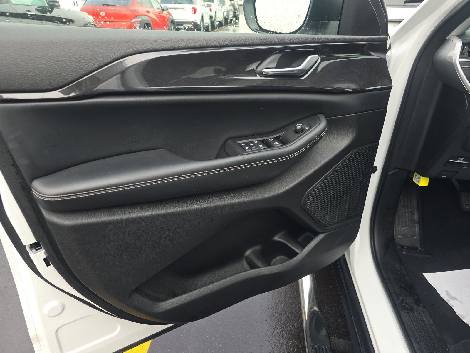 2023 Jeep Grand Cherokee Laredo AWD