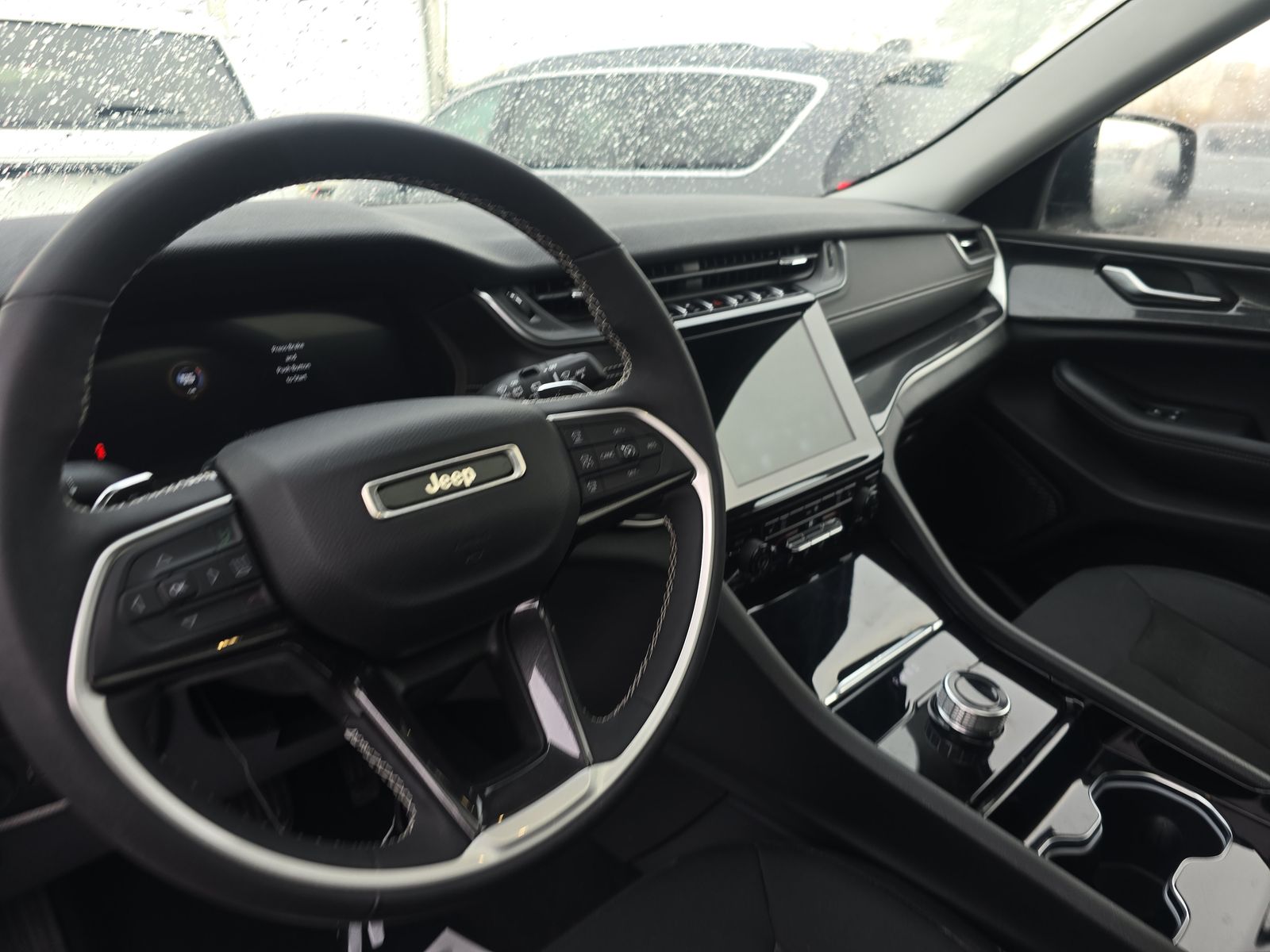 2023 Jeep Grand Cherokee Laredo AWD