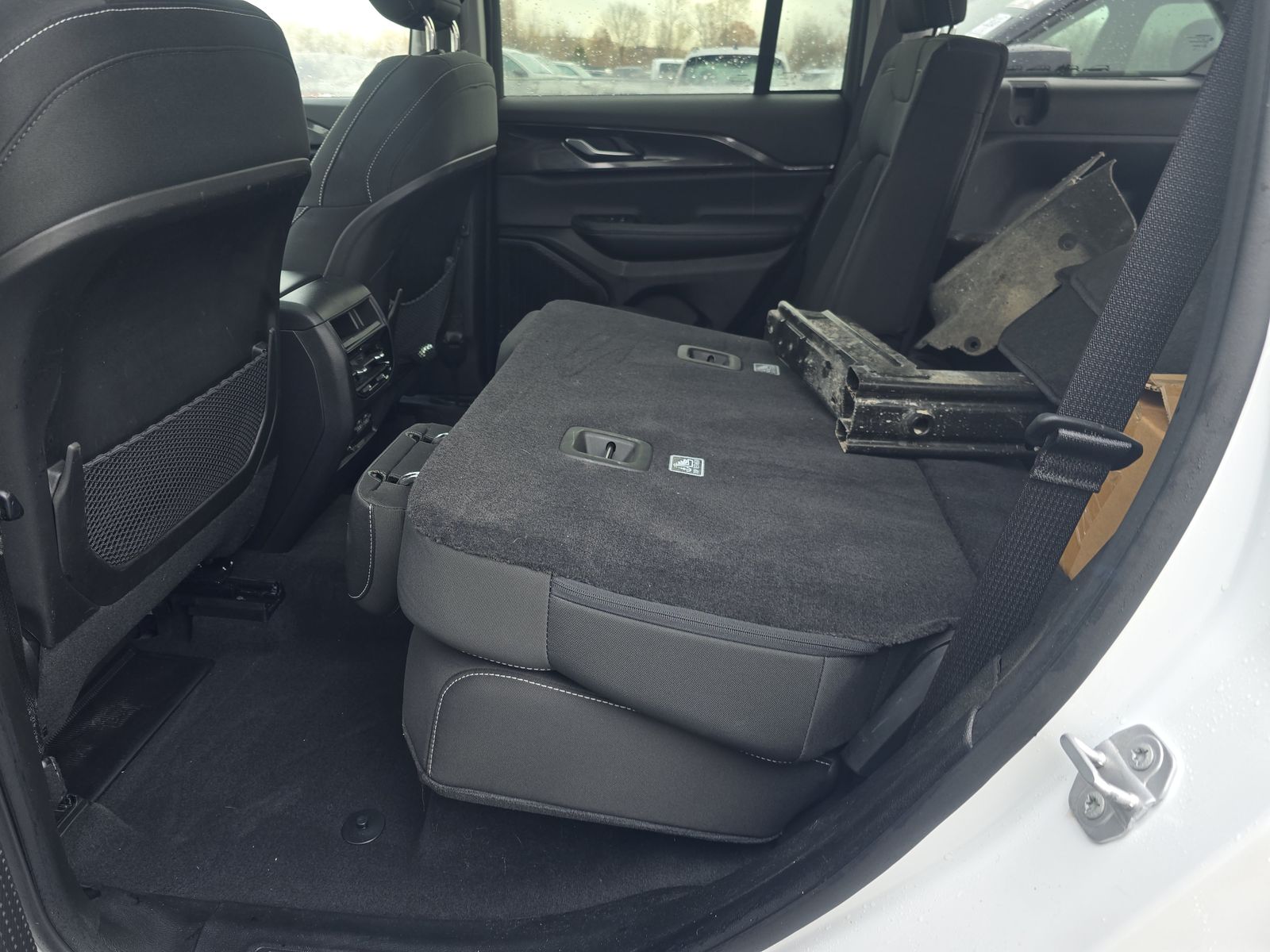 2023 Jeep Grand Cherokee Laredo AWD