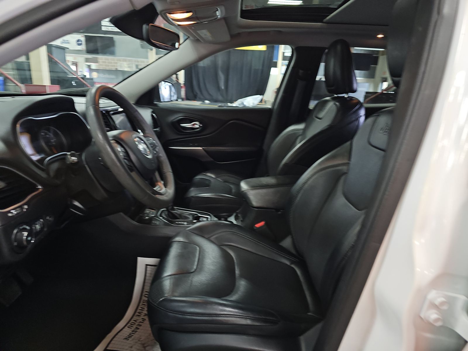 2022 Jeep Cherokee Limited AWD