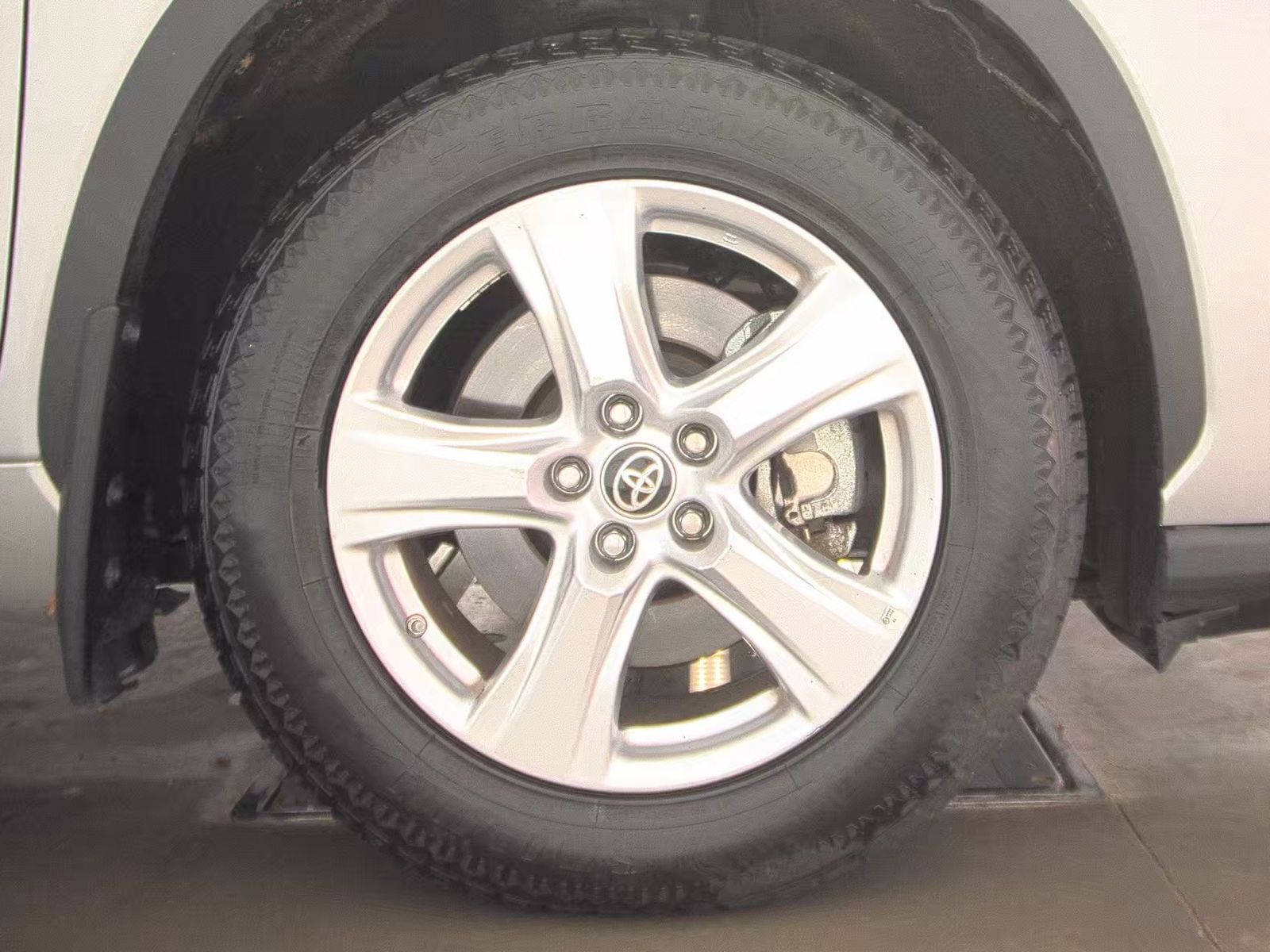 2024 Toyota Highlander LE AWD