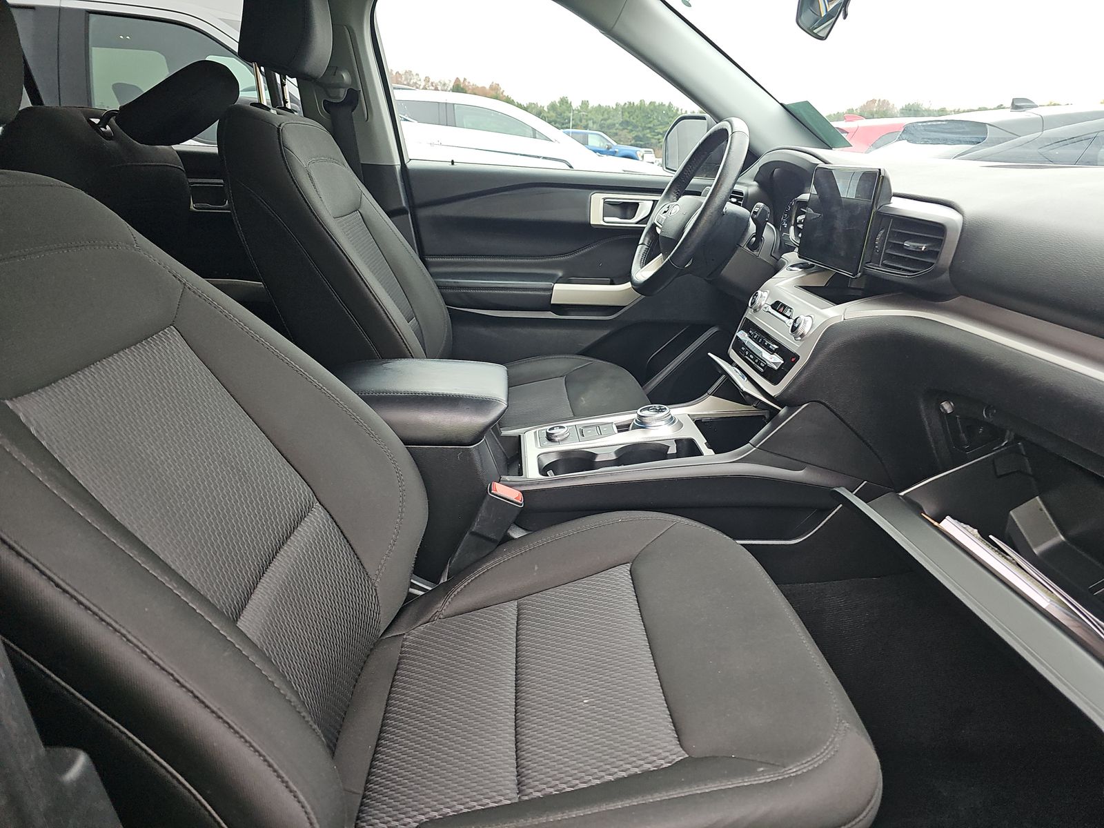 2023 Ford Explorer XLT AWD