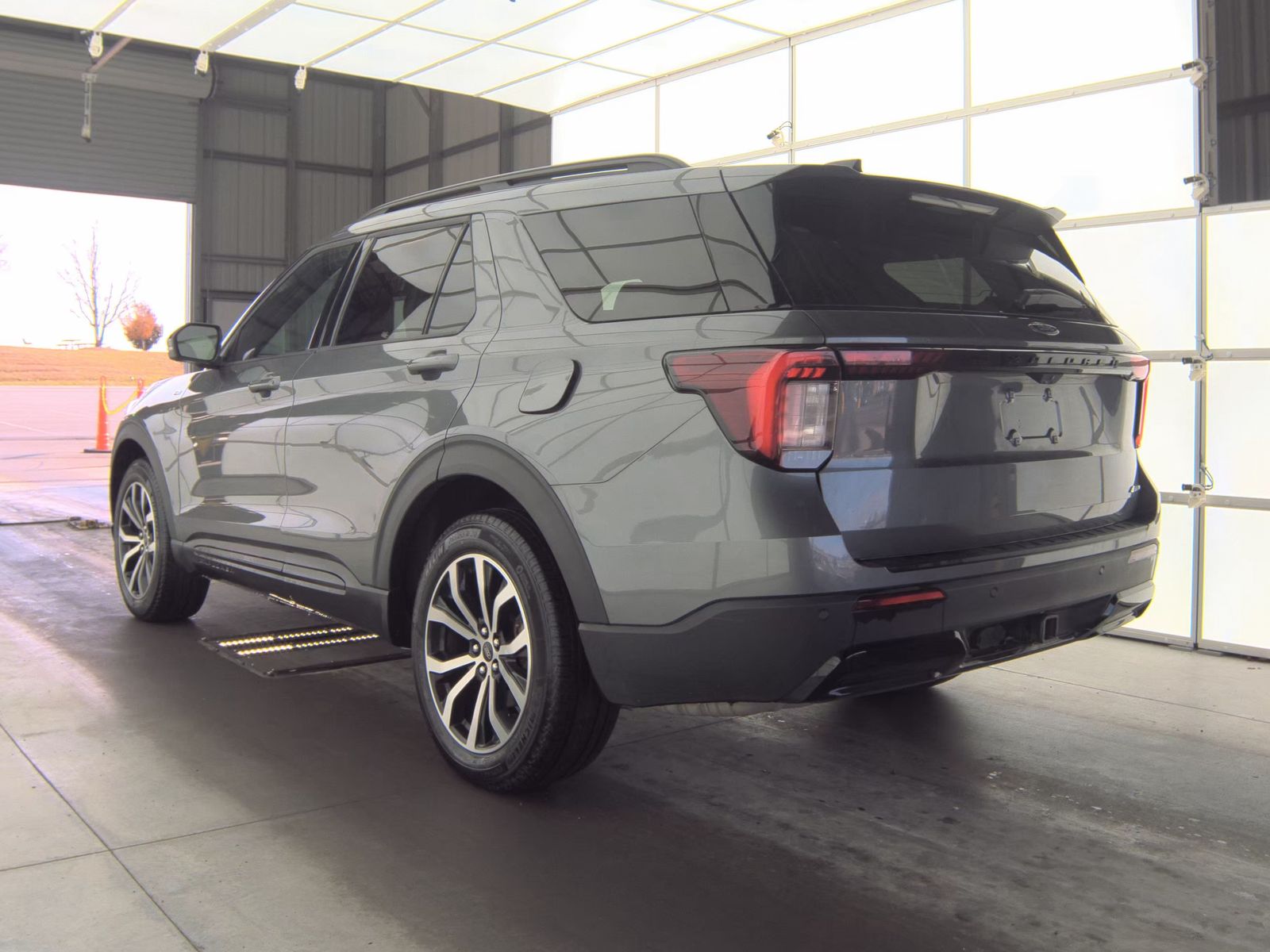 2025 Ford Explorer ST-Line AWD